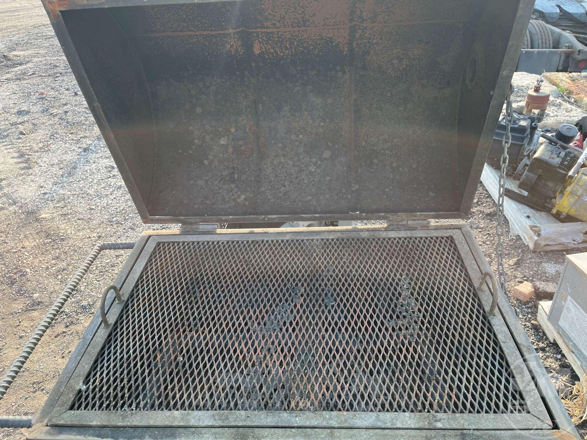 BARREL GRILL / SMOKER ON LEGS