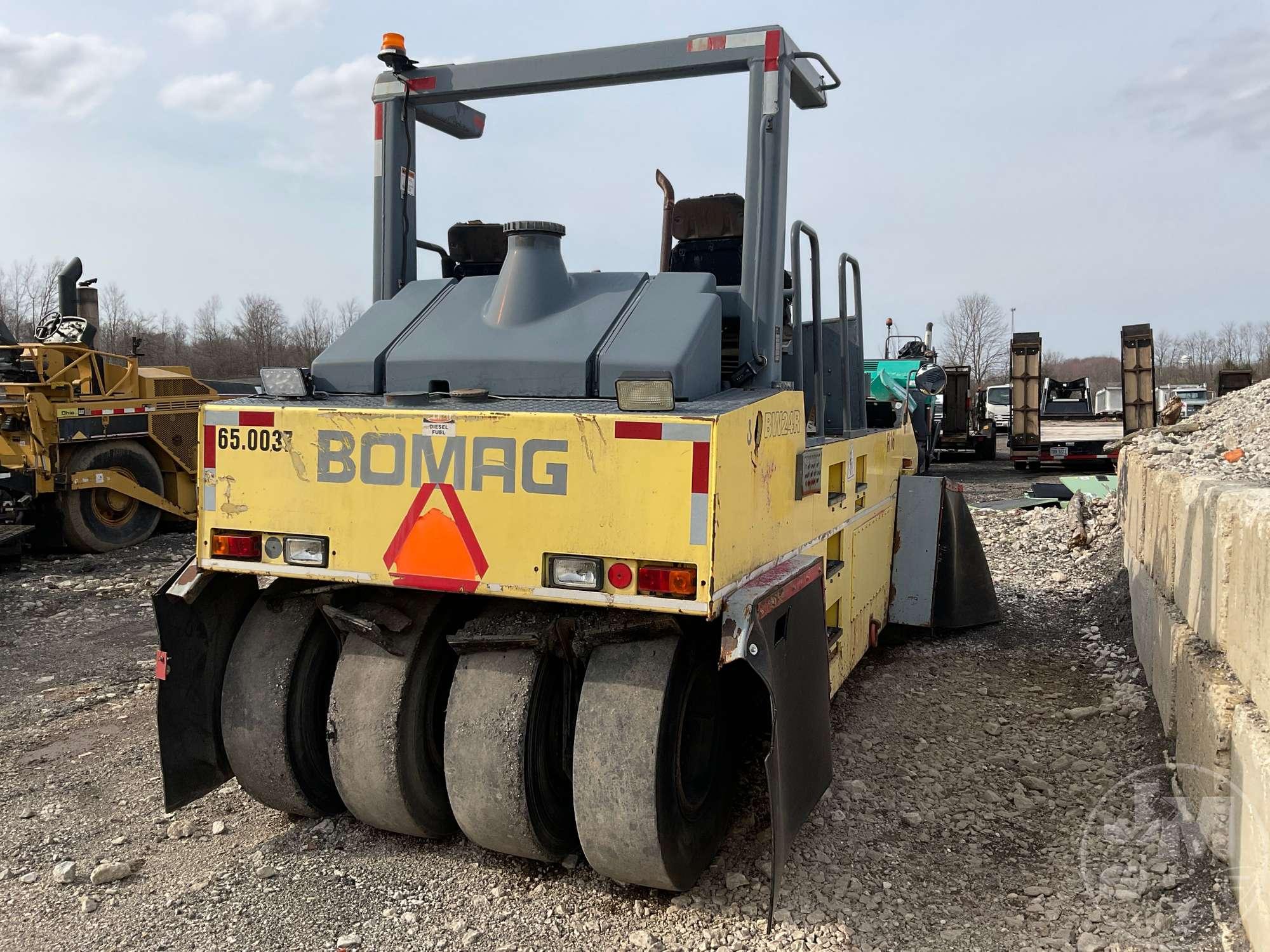 2001 BOMAG BW24R PNEUMATIC ROLLER SN: CATAP100PEAD00131