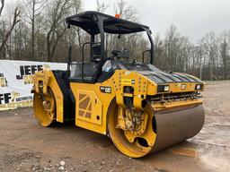 2019 CATERPILLAR CB13 TANDEM VIBRATORY ROLLER SN: CAT0CB13TPWP00214