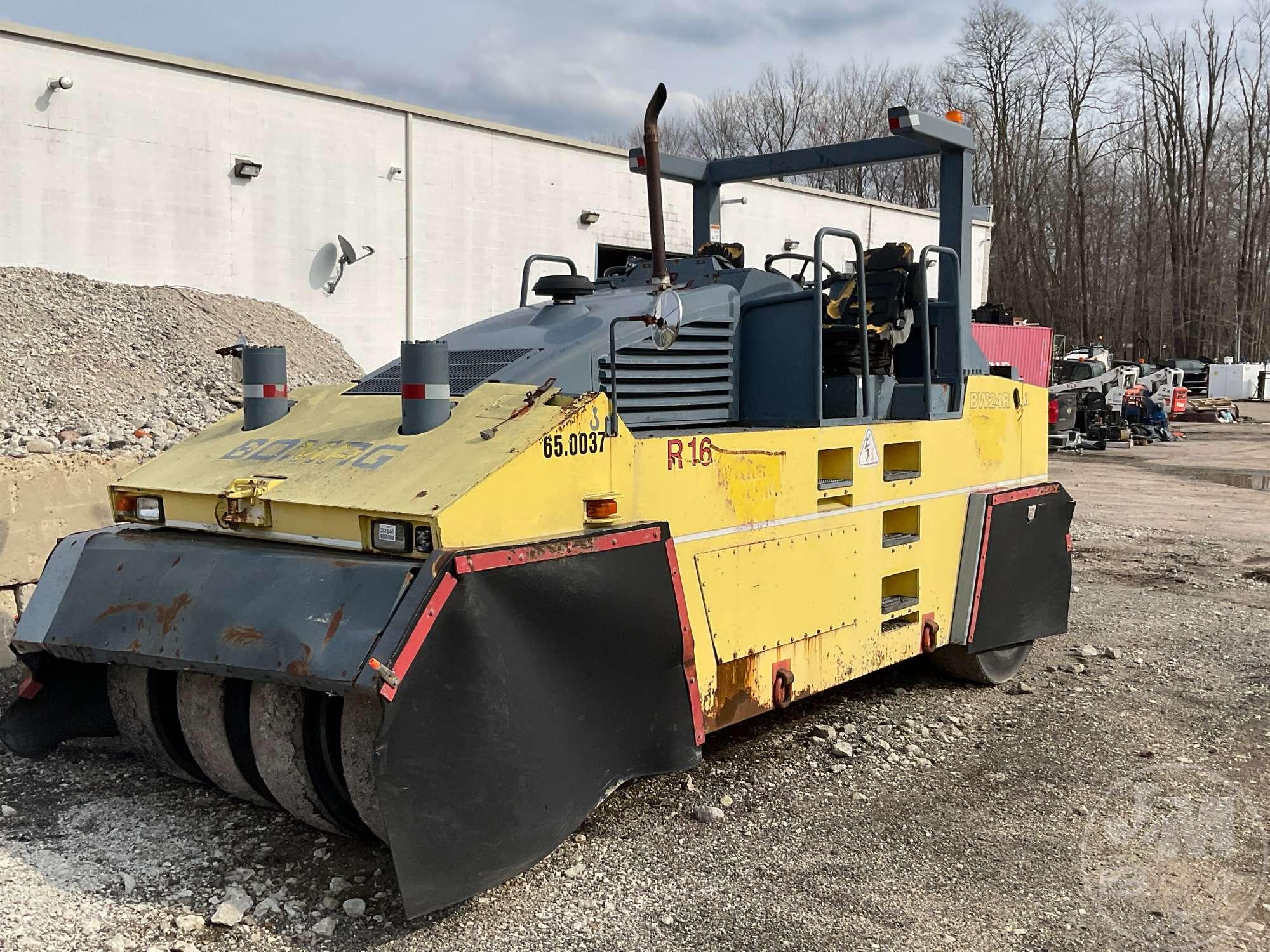 2001 BOMAG BW24R PNEUMATIC ROLLER SN: CATAP100PEAD00131