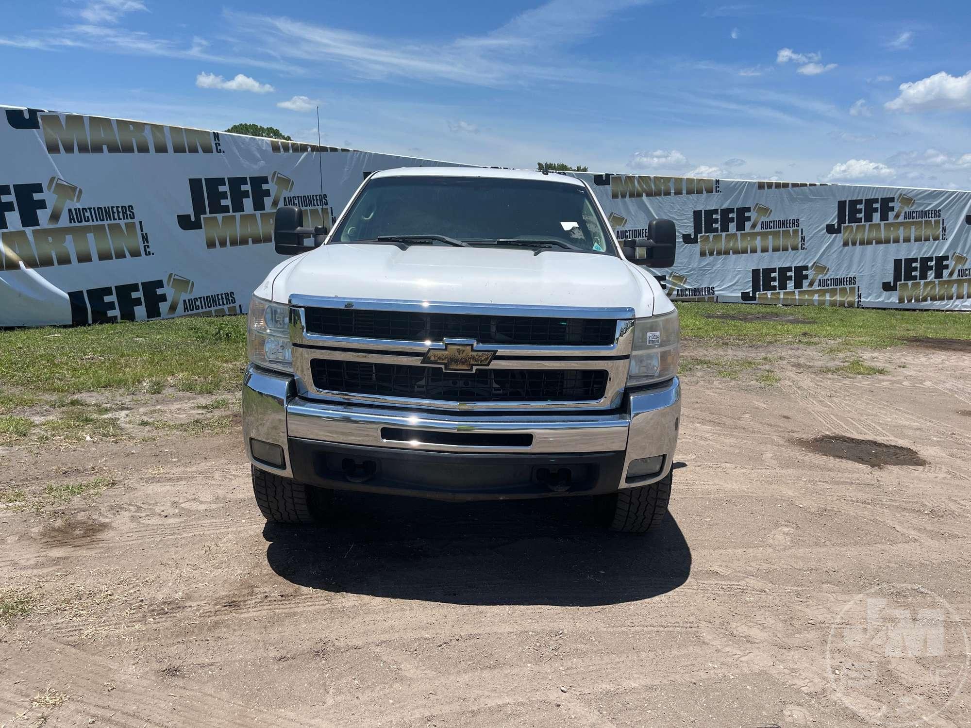 2011 CHEVROLET SILVERADO 2500 HD Z71 CREW CAB 4X4 PICKUP VIN: 1GC1KXC85BF242470