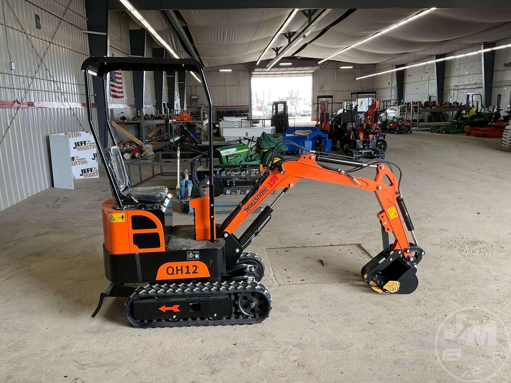 UNUSED, 2023 AGROTK QH12 MINI EXCAVATOR SN: QH1223040604E