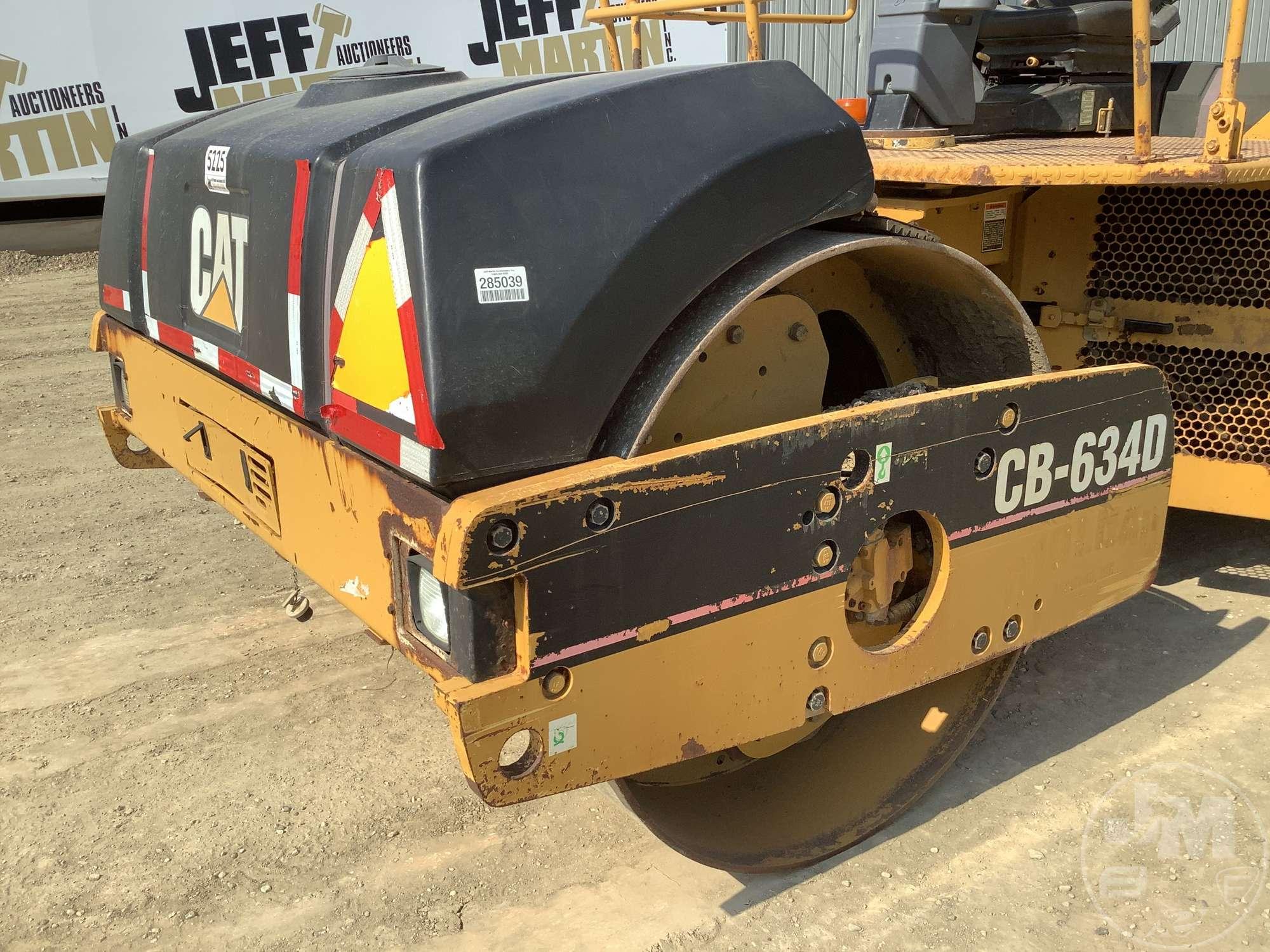 2006 CATERPILLAR CB-634D TANDEM VIBRATORY ROLLER SN: CATCB634CCDF00588