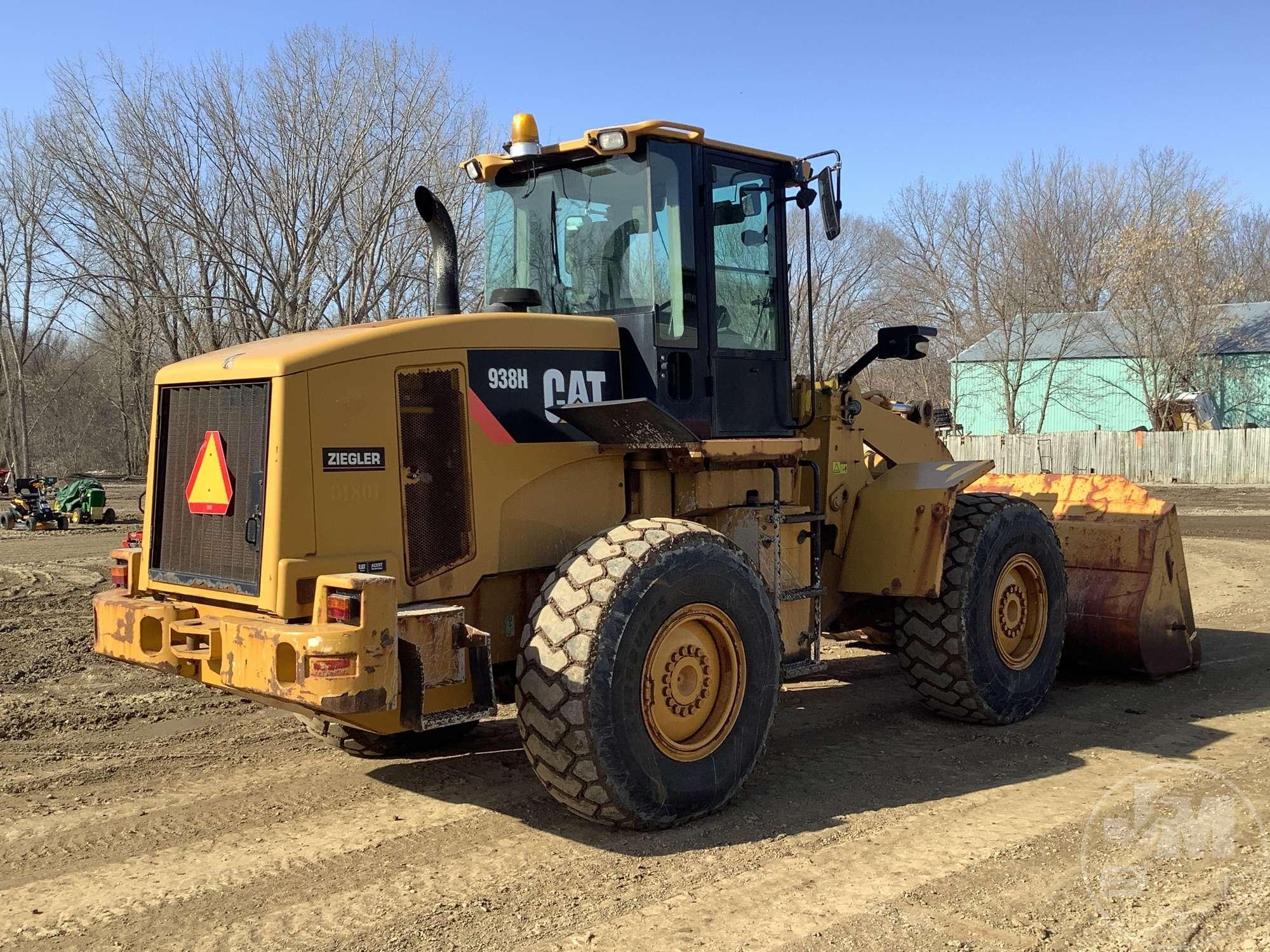 2011 CATERPILLAR 938H WHEEL LOADER SN: CAT0938HHJKM01189