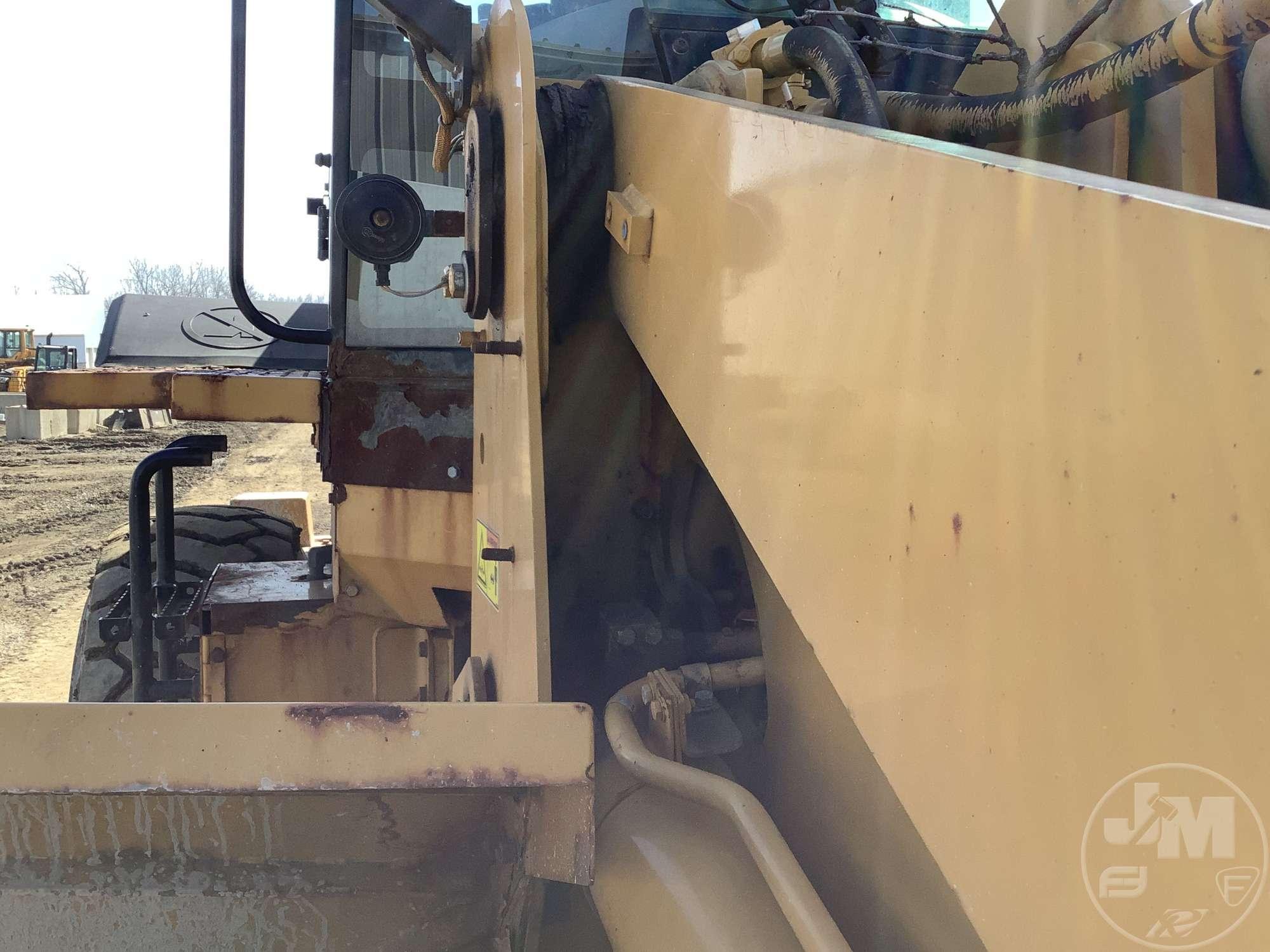 2011 CATERPILLAR 938H WHEEL LOADER SN: CAT0938HHJKM01189