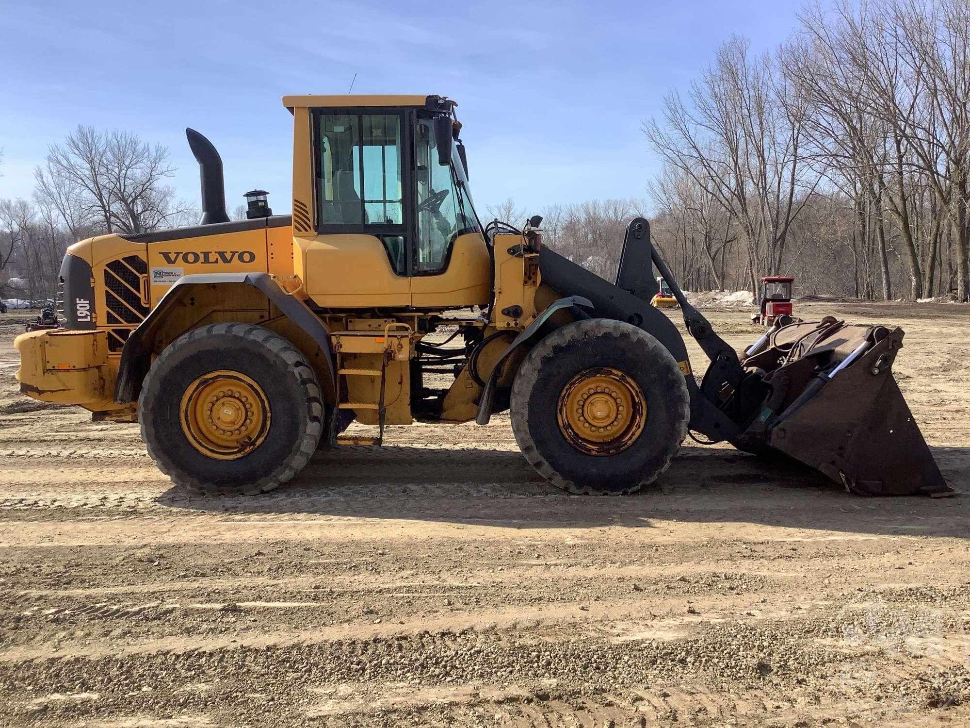 2012 VOLVO L90F WHEEL LOADER SN: VCE0L90FJ00028917