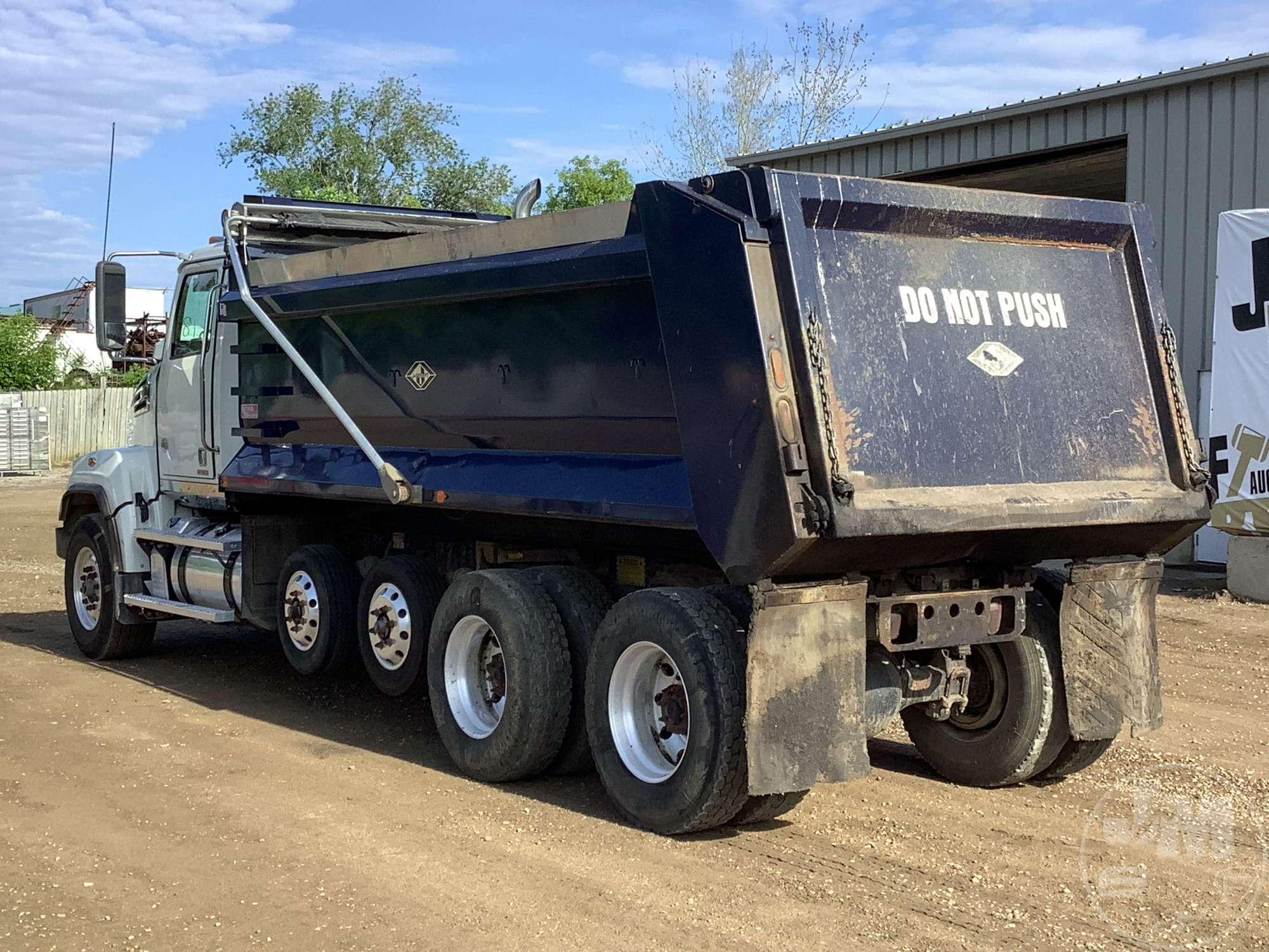 2018 WESTERN STAR 4700SF QUAD AXLE DUMP TRUCK VIN: 5KKSAVFE5JPJK8246