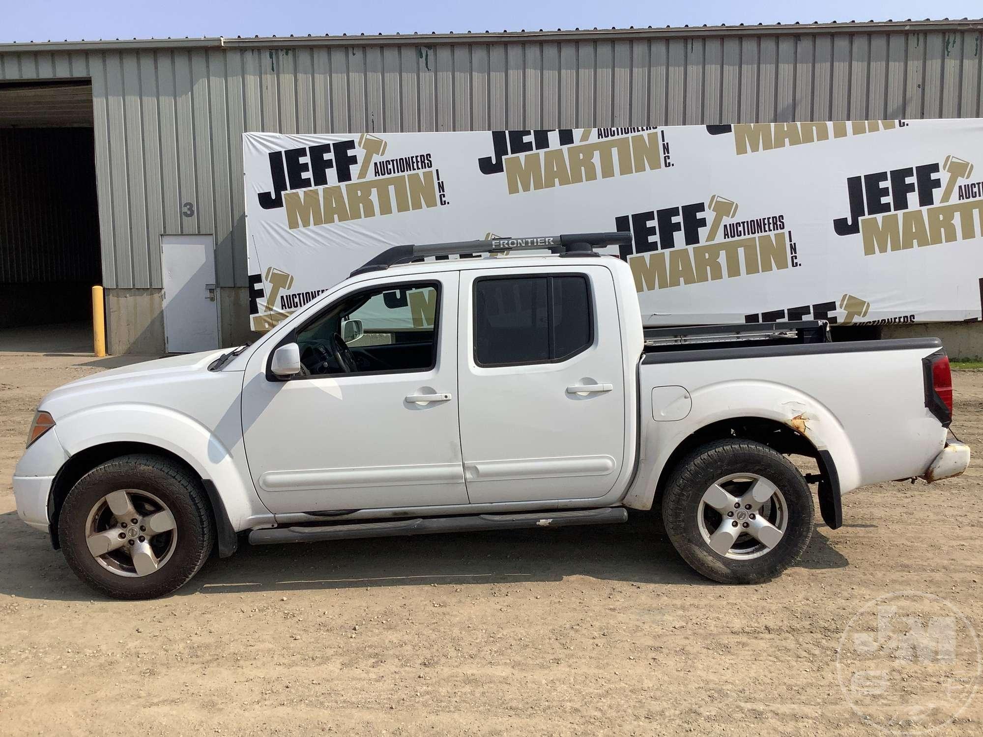 2007 NISSAN FRONTIER DOUBLE CAB 4X4 PICKUP VIN: 1N6AD07W37C443722