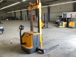 2006 MULTITON EJB-25 SN: 07090067259203 ELECTRIC FORKLIFT