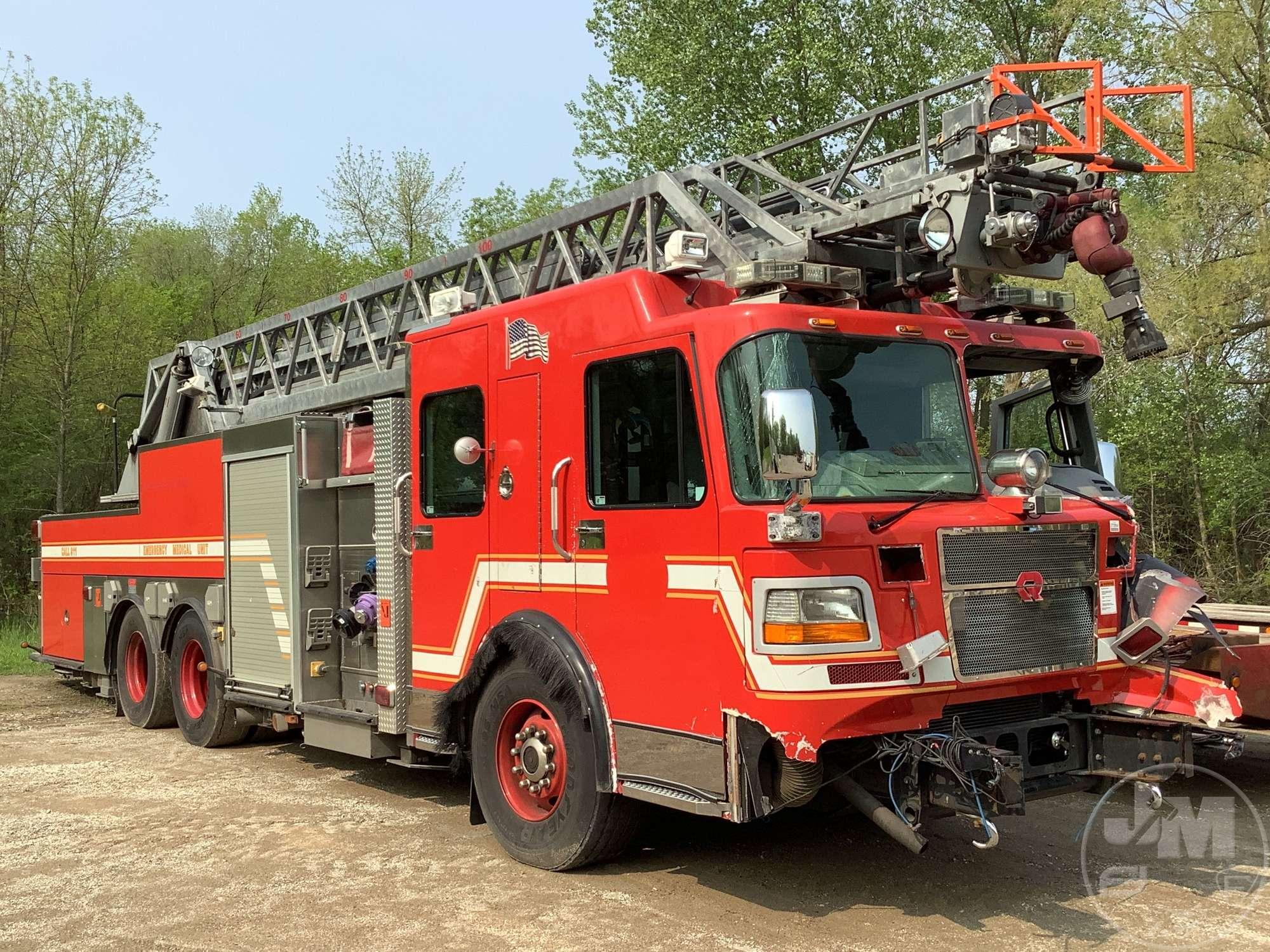 2004 SPARTAN MOTORS CHASSIS GLADIATOR VIN: 4S7AX2F974C046221 T/A FIRE TRUCK
