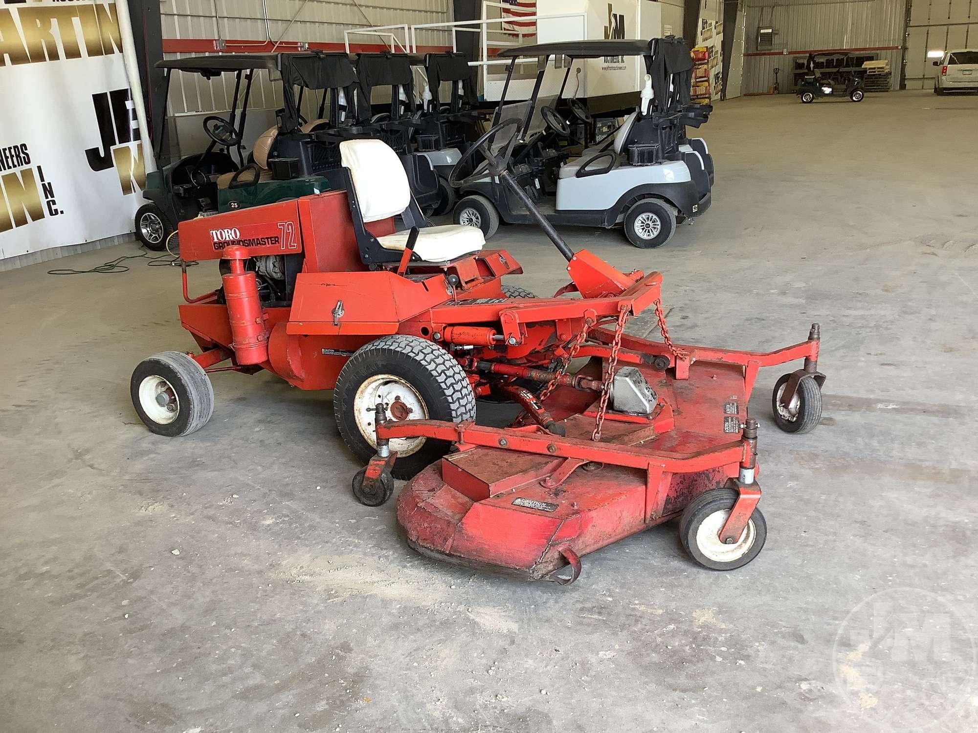 TORO GROUNDS MASTER 72 FRONT DECK SN: 30780-11048