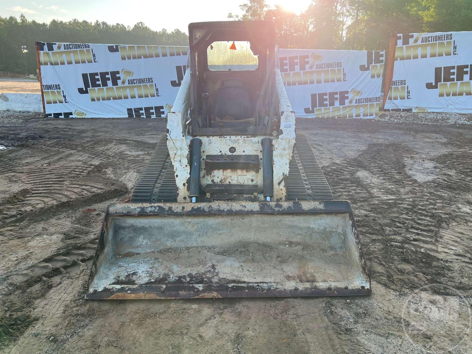 2005 KUBOTA MODEL T300 MULTI TERRAIN LOADER SN: 525414099