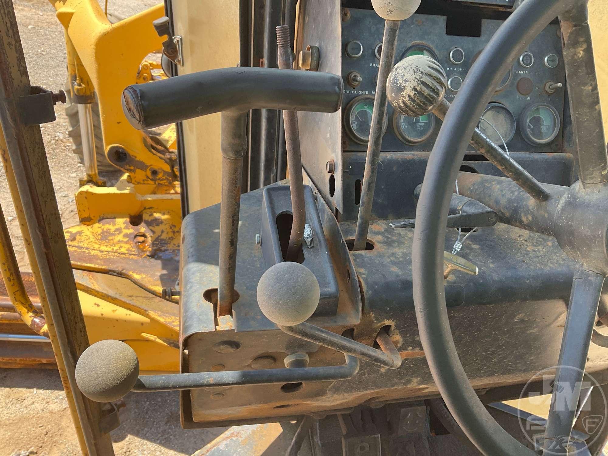 1980 DEERE 670-A MOTORGRADER SN: NJD670AG008278