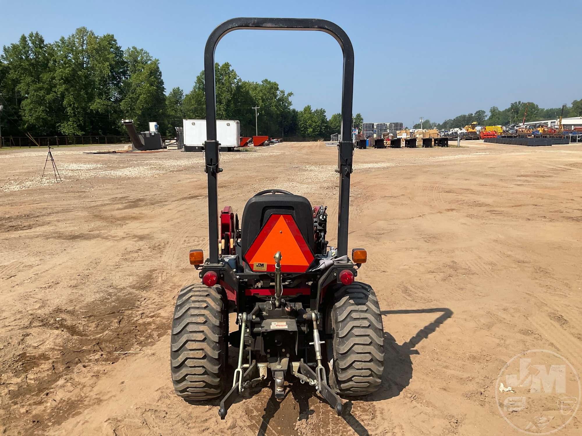 MAHINDRA EMAX 22 TRACTOR W/LOADER SN: 22GRH00666