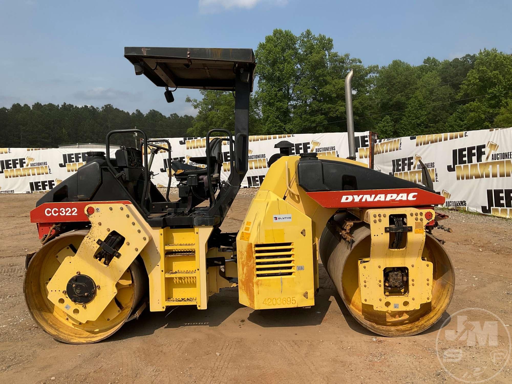 2004 DYNAPAC CC322 TANDEM VIBRATORY ROLLER SN: 62110610