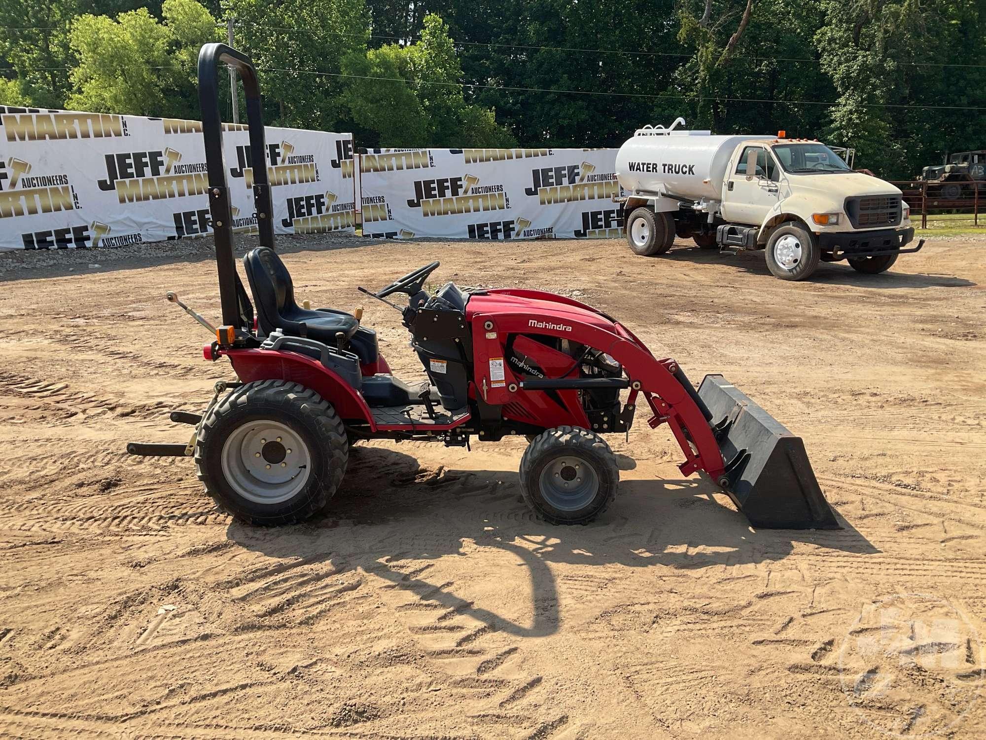 MAHINDRA EMAX 22 TRACTOR W/LOADER SN: 22GRH00666