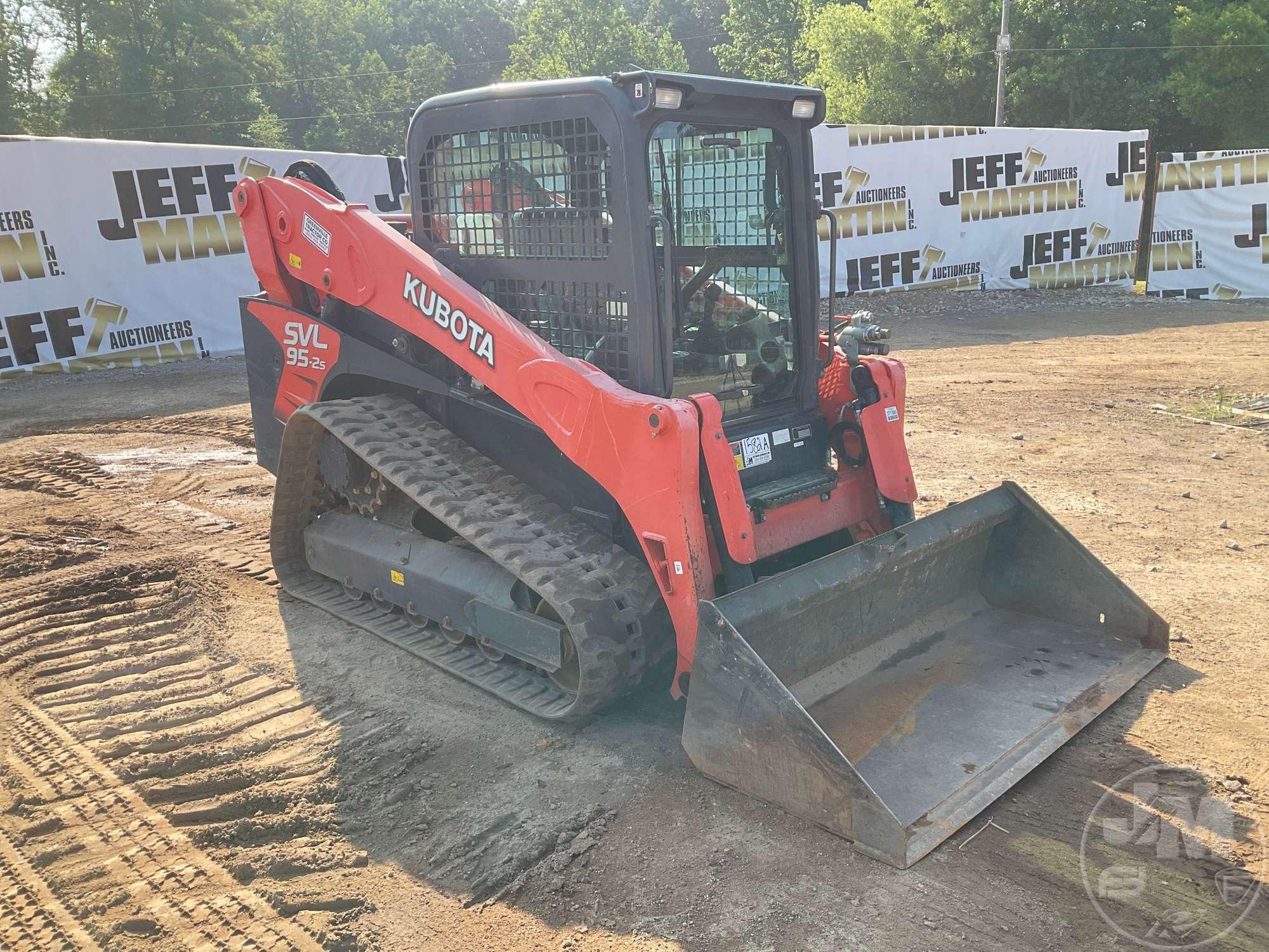 2019 KUBOTA MODEL SVL95-2S MULTI TERRAIN LOADER SN: JKUC0953E01S44749