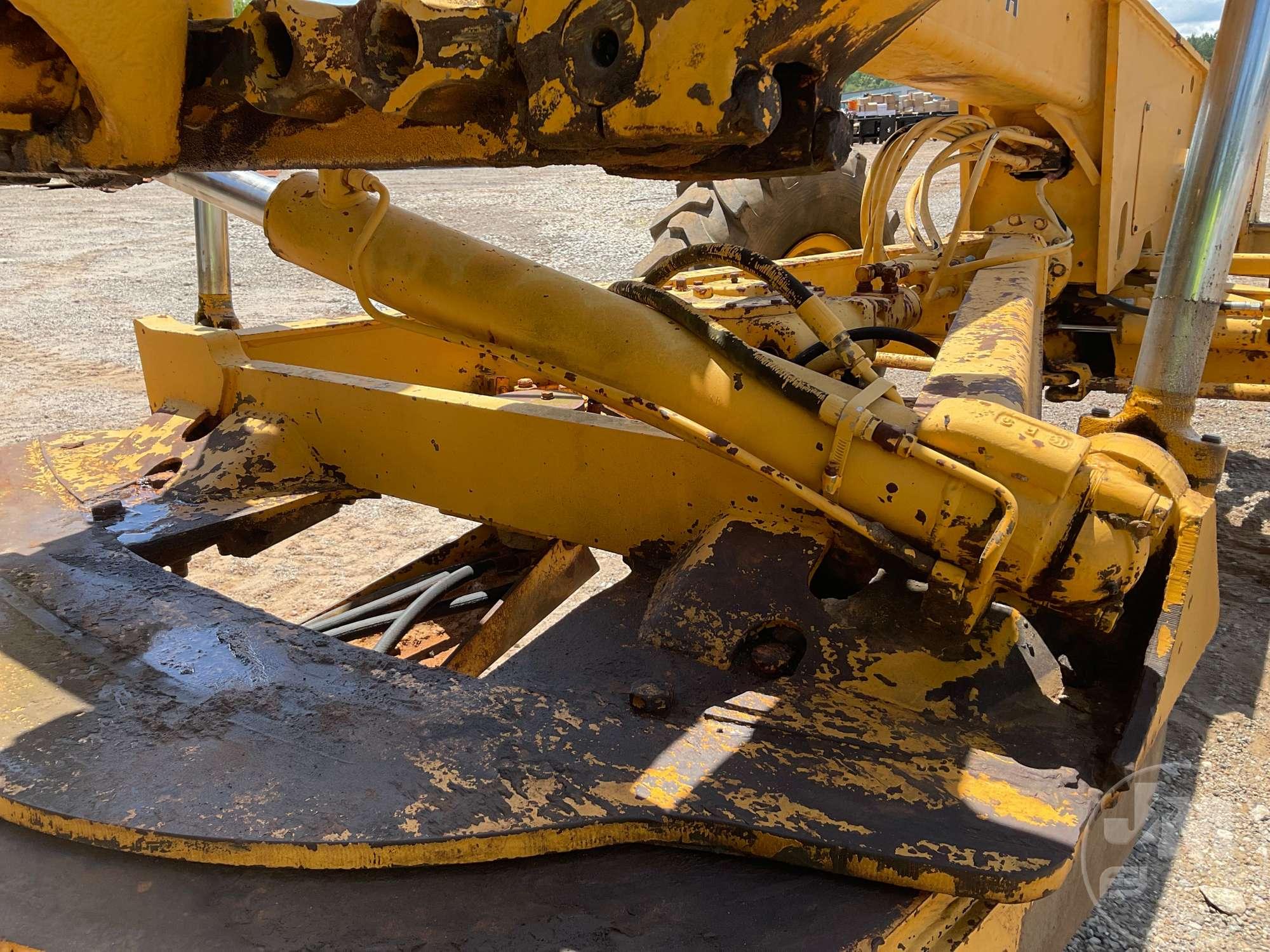 1980 DEERE 670-A MOTORGRADER SN: NJD670AG008278