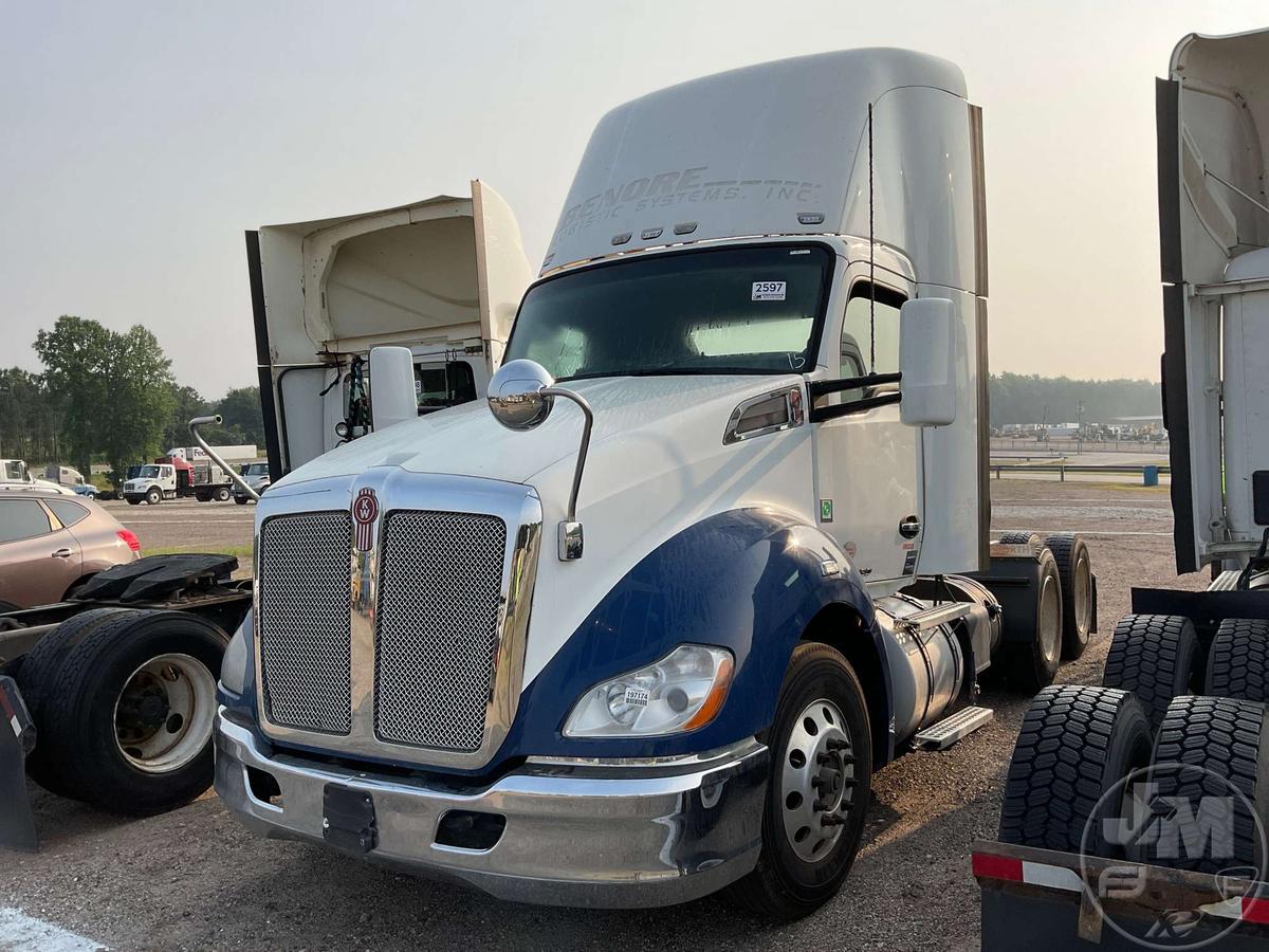 2015 KENWORTH T680 T/A DAYCAB VIN: 1XKYD49X1FJ452190