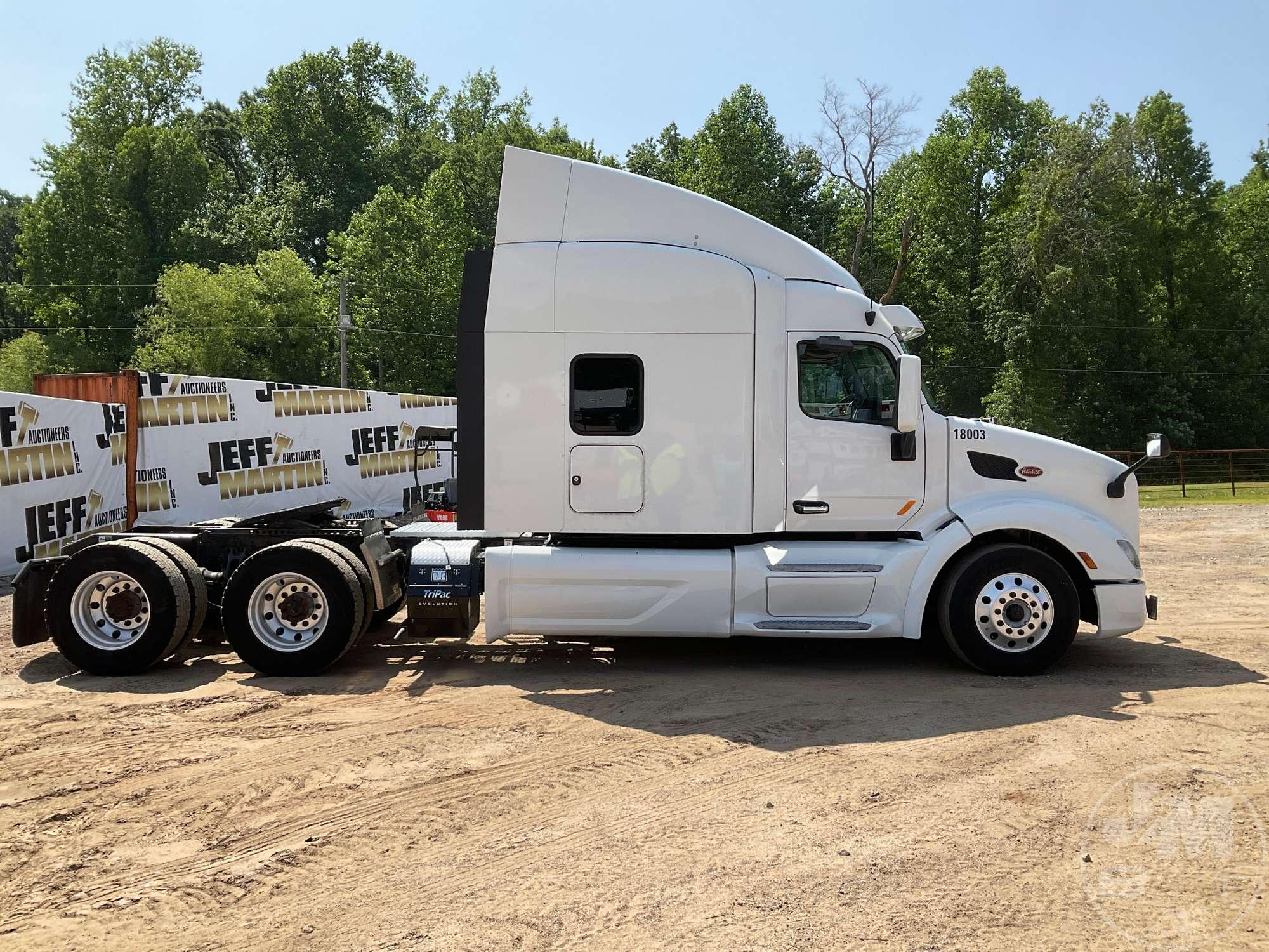 2019 PETERBILT 579 TANDEM AXLE TRUCK TRACTOR VIN: 1XPBD49X0KD630678