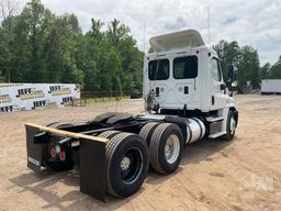 2015 FREIGHTLINER CASCADIA TANDEM AXLE DAY CAB TRUCK TRACTOR VIN: 3AKJGEDV5FSGB2121