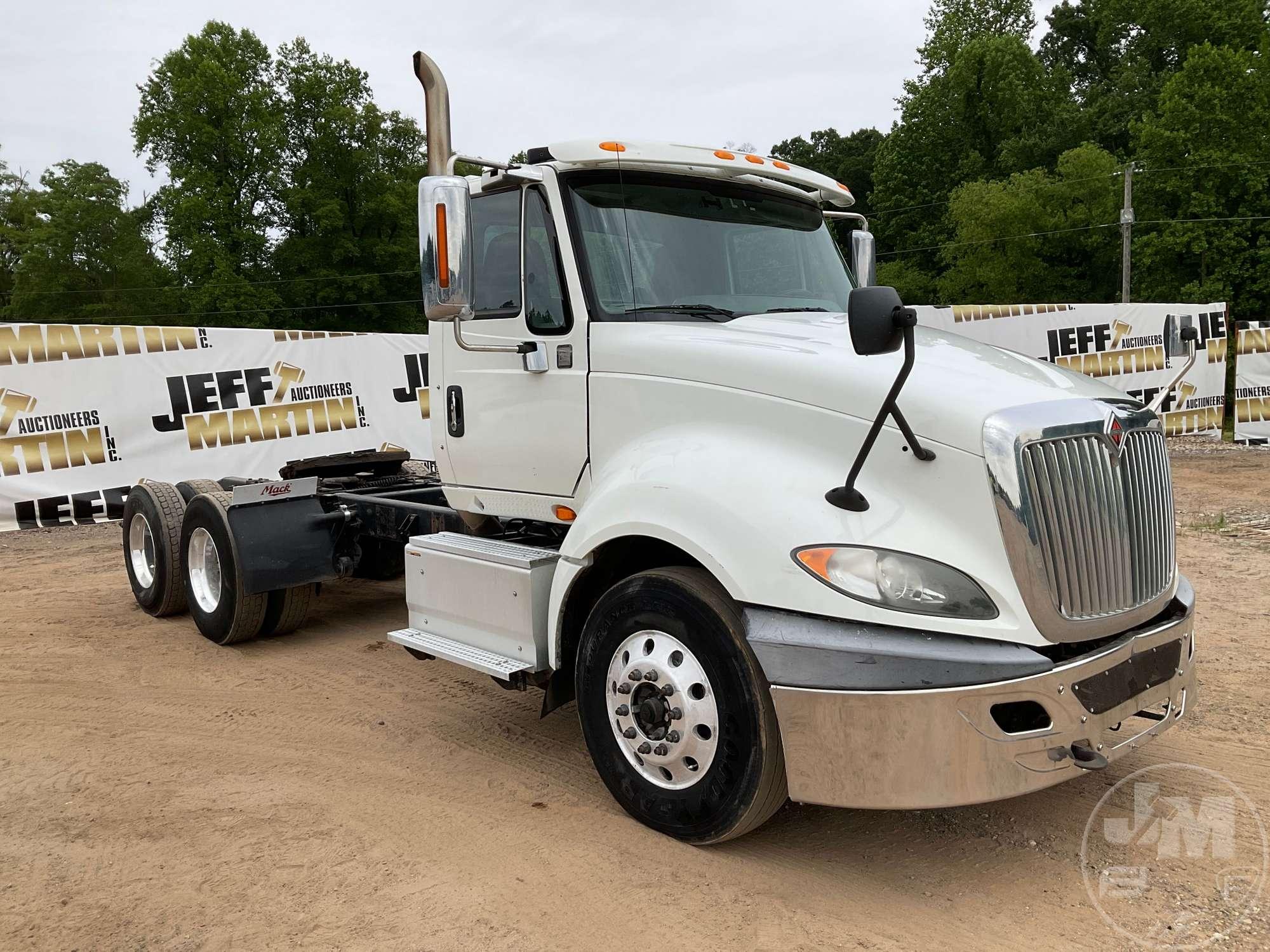 2016 INTERNATIONAL LF687 TANDEM AXLE DAY CAB TRUCK TRACTOR VIN: 1HSDJAPR9GH137479