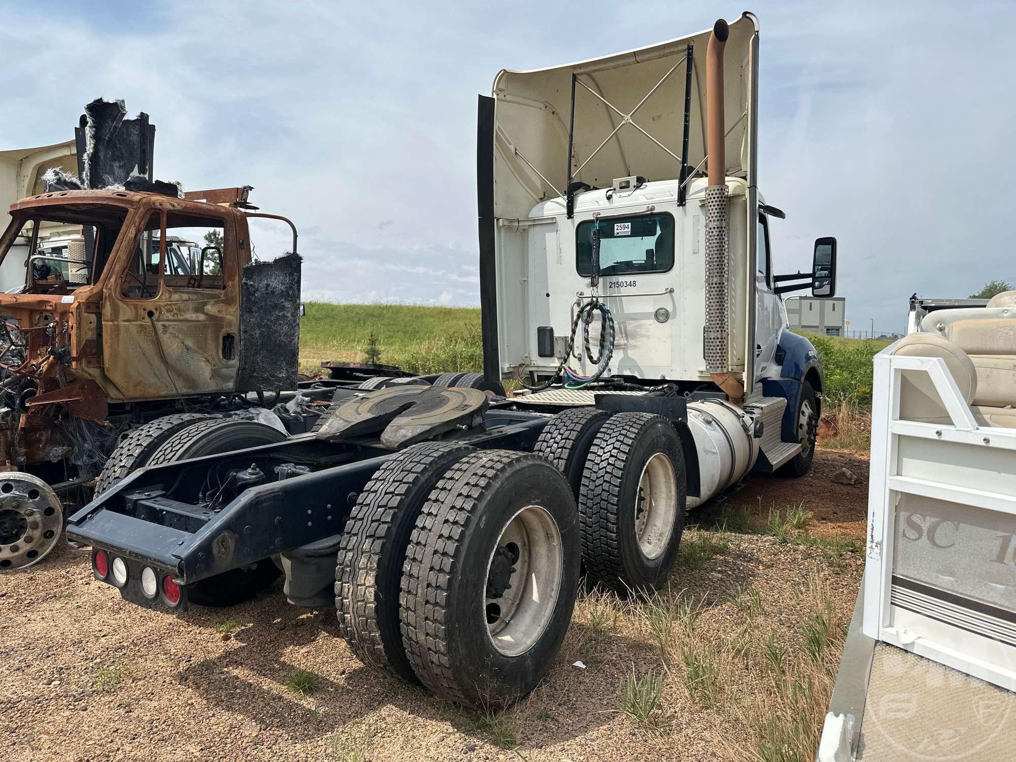 2015 KENWORTH T680 T/A DAY CAB TRUCK TRACTOR VIN: 1XKYD49X9FJ452180