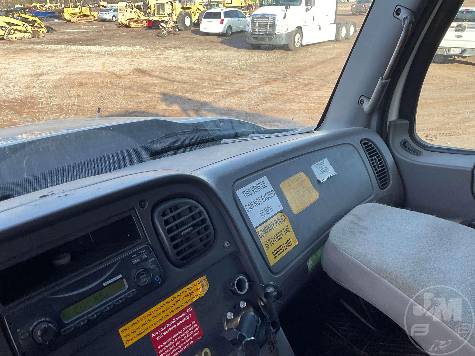 2013 FREIGHTLINER 108SD S/A MECHANICS TRUCK VIN: 1FVAG0BS5DHFF5888