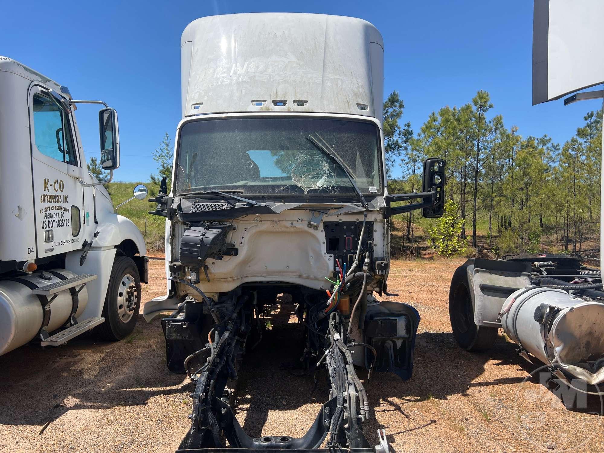 2016 KENWORTH T680 DAY CAB TRUCK TRACTOR VIN: 1XKYD49X3GJ488433