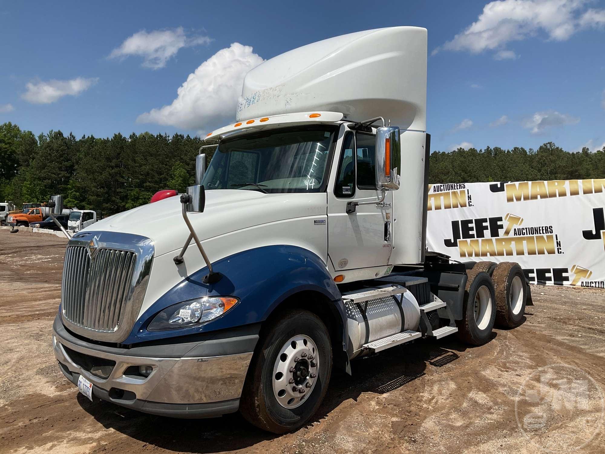 2014 INTERNATIONAL LF687 TANDEM AXLE DAY CAB TRUCK TRACTOR VIN: 3HSDJSJR2EN036883