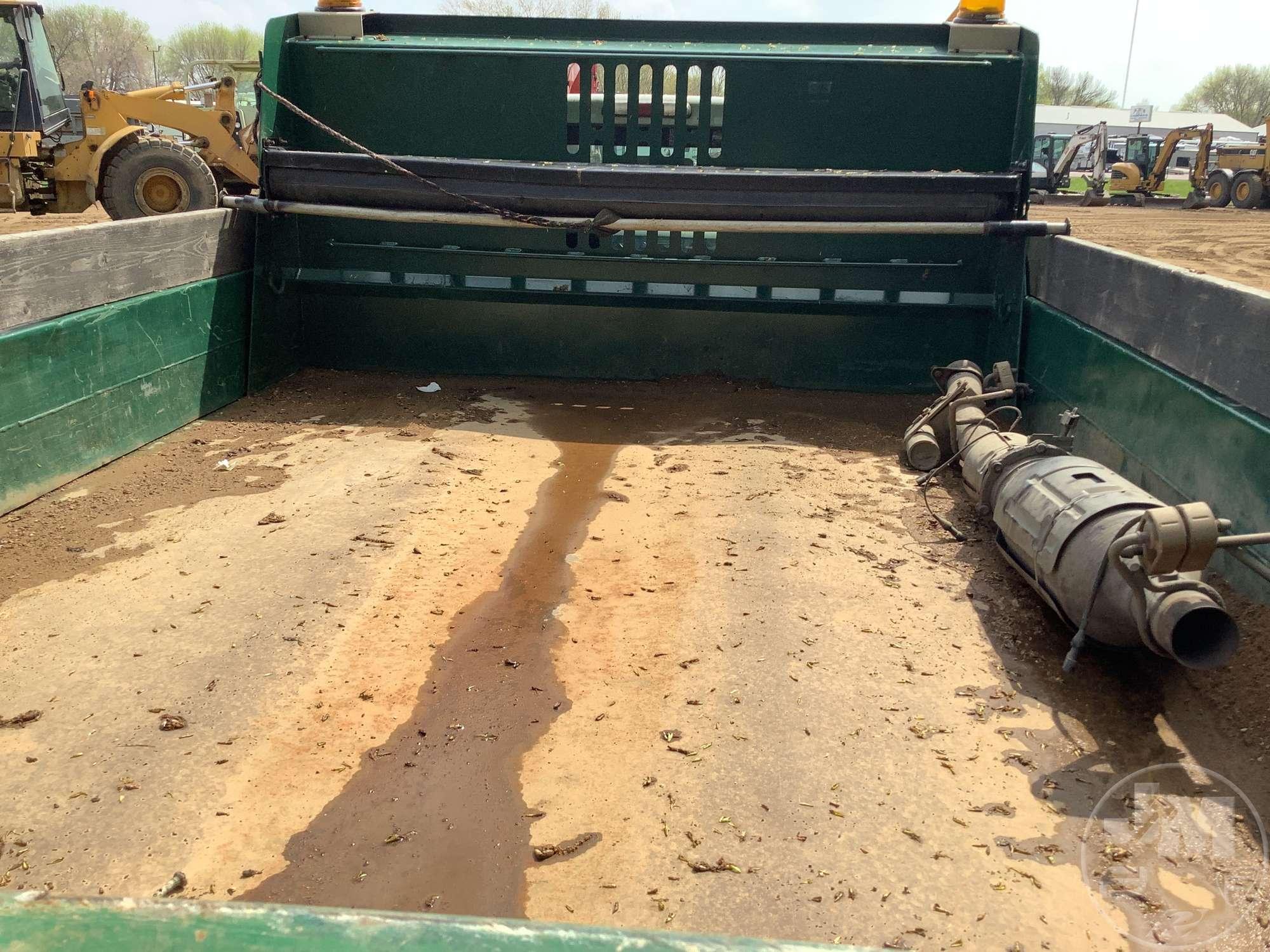 2009 FORD F-550 SINGLE AXLE DUMP TRUCK VIN: 1FDAF56R59EA32489