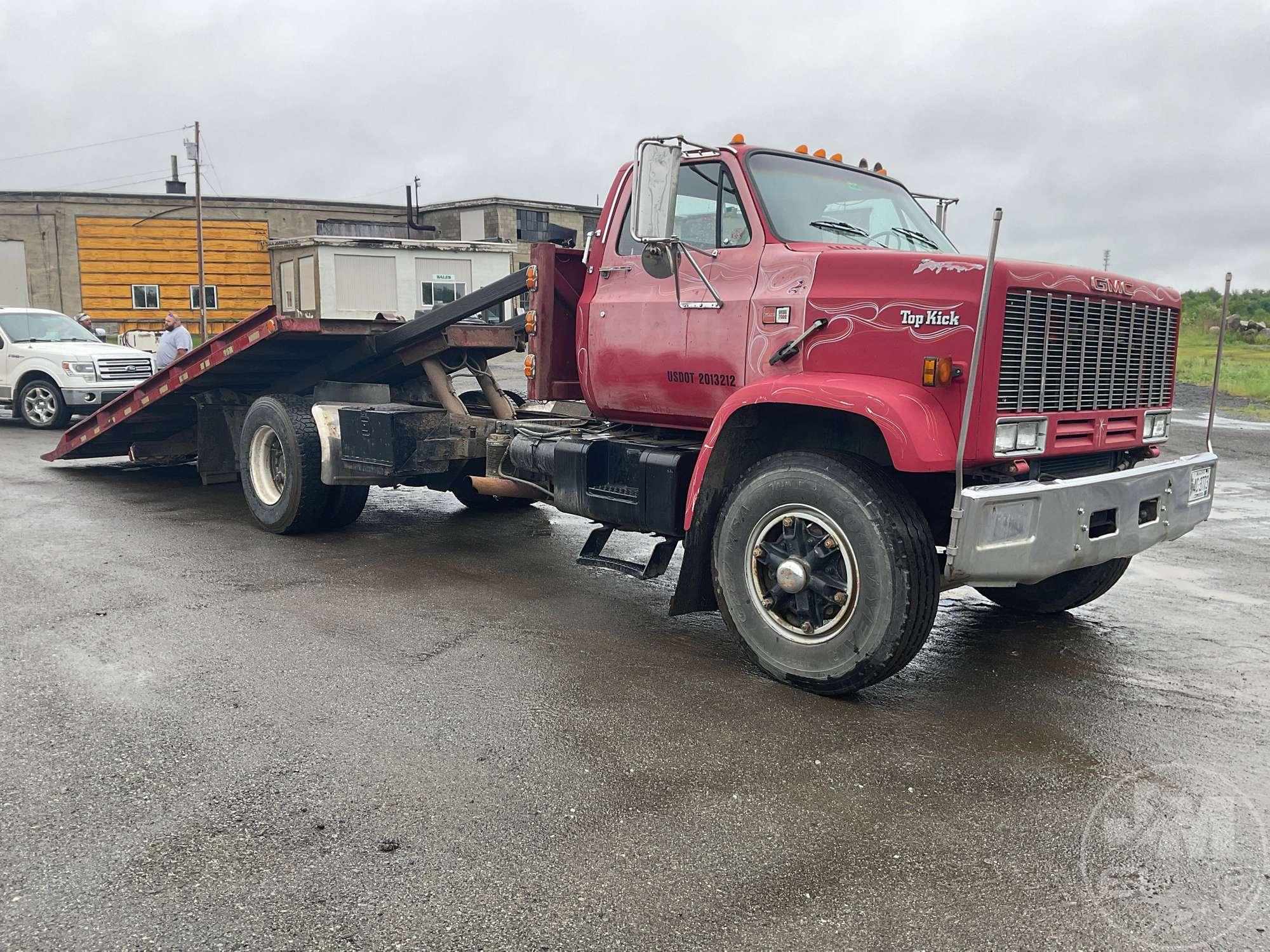 1990 GMC C7 SINGLE AXLE ROLLBACK TRUCK VIN: 1GDM7D1Y9LV503621