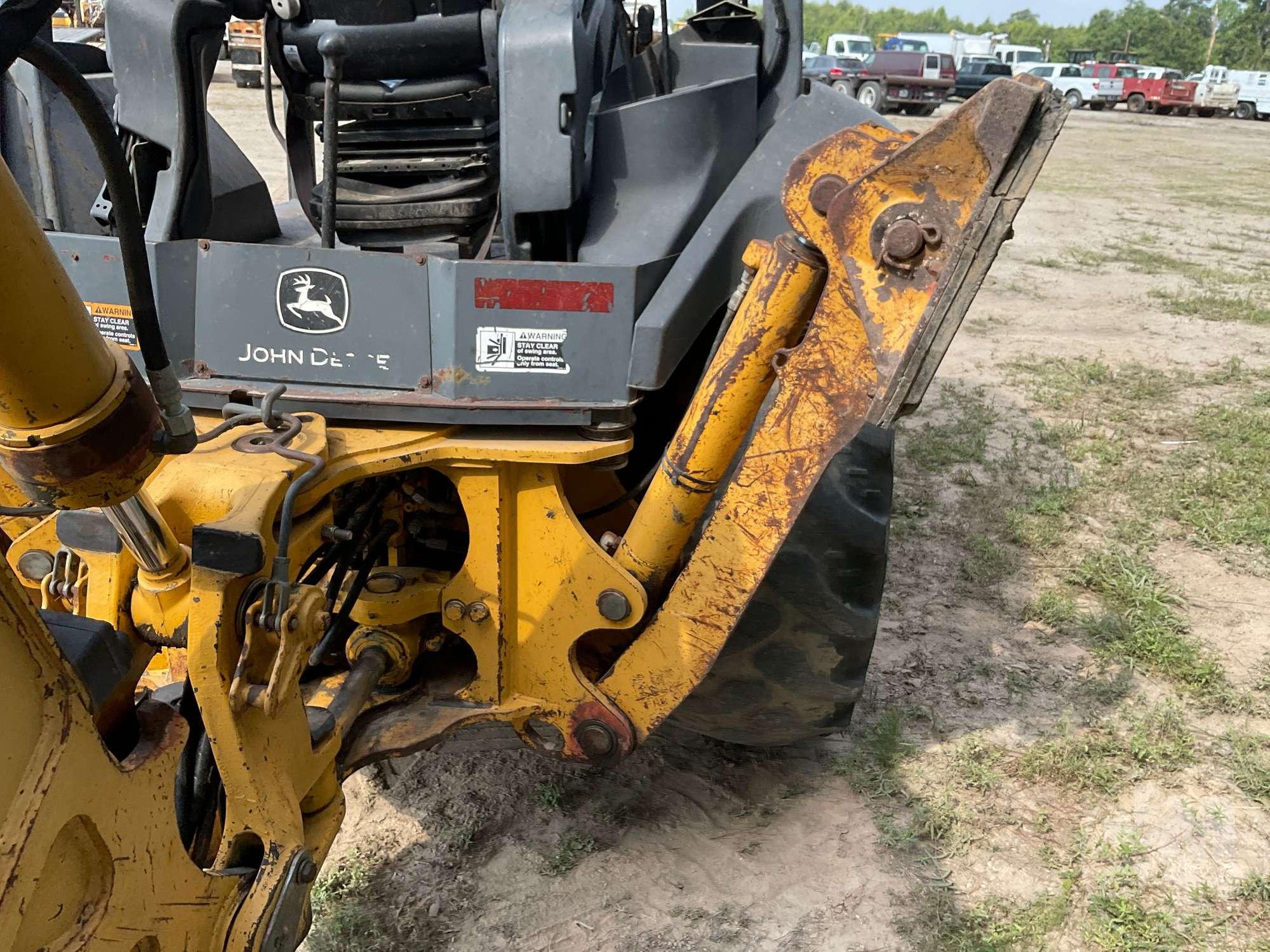 2004 DEERE 310SG 4X4 LOADER BACKHOE SN: T0310SG940401