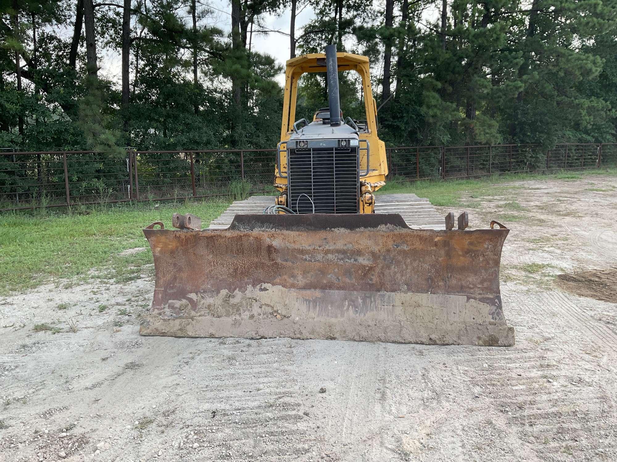 2004 DEERE 700H LGP CRAWLER TRACTOR SN: 929034