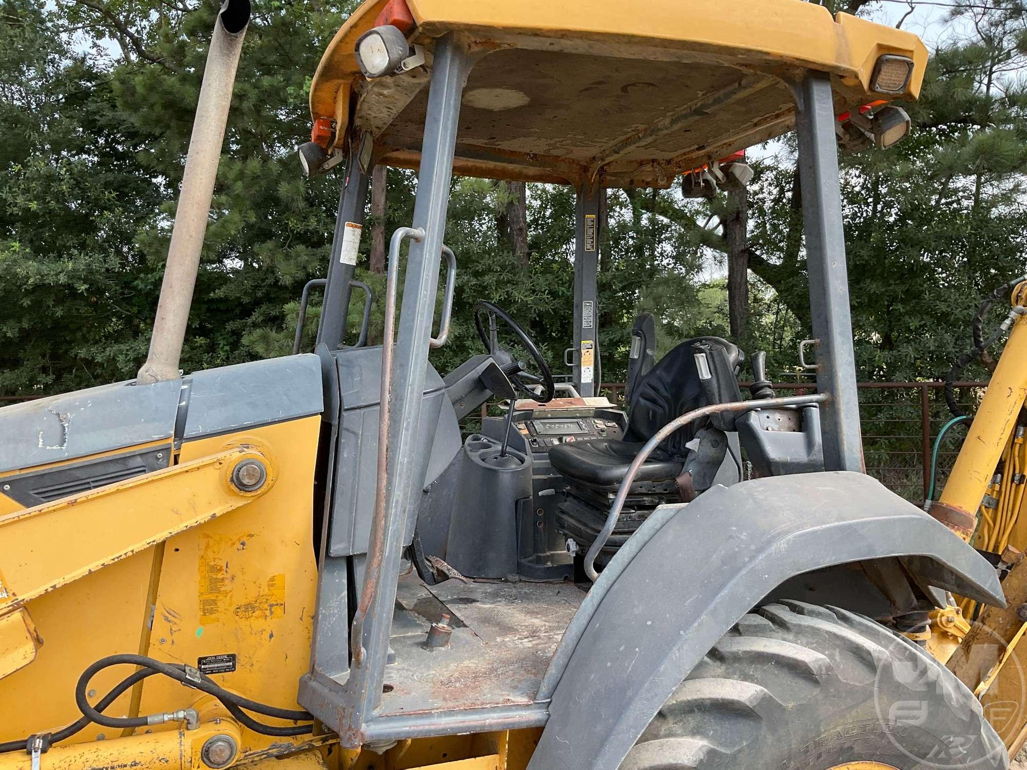 2004 DEERE 310SG 4X4 LOADER BACKHOE SN: T0310SG940401