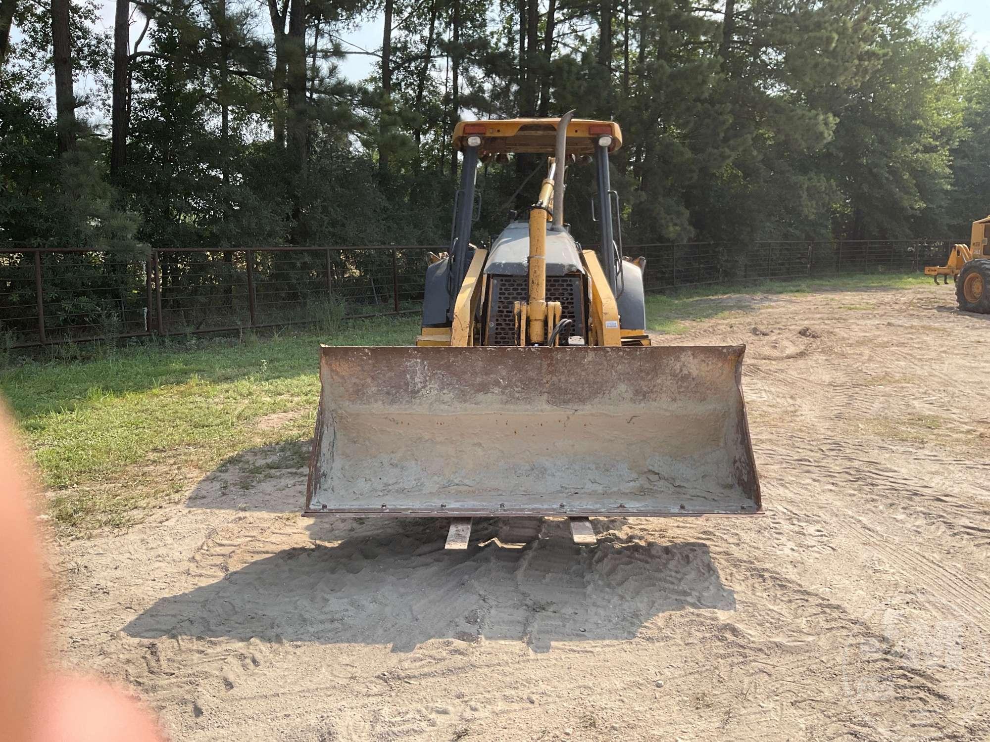 2004 DEERE 310SG 4X4 LOADER BACKHOE SN: T0310SG940401