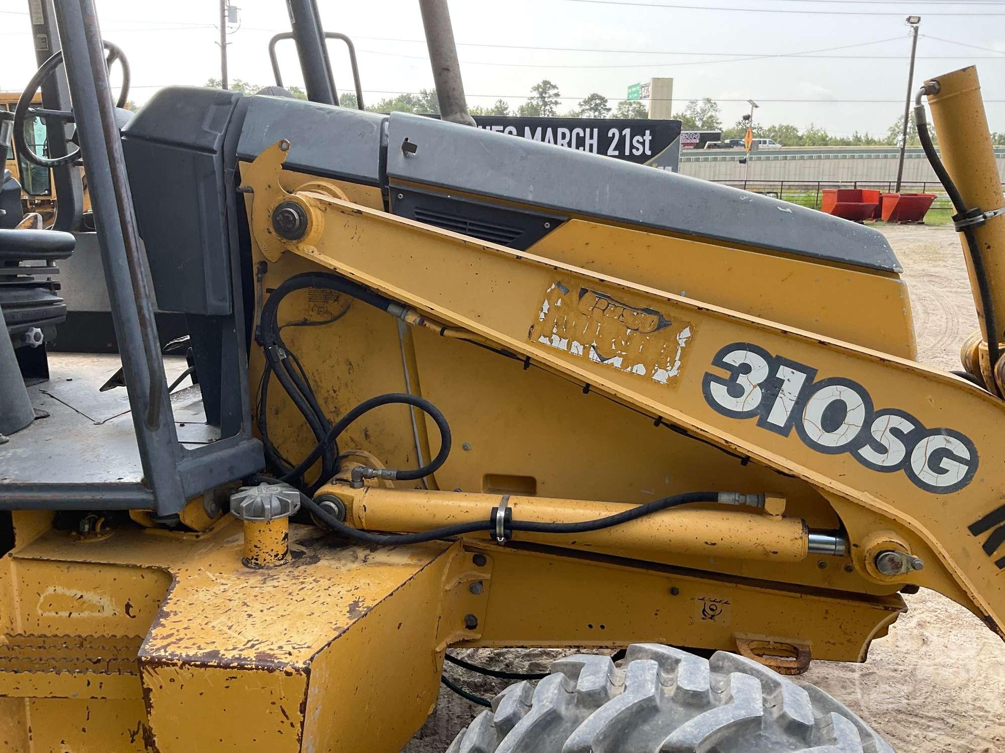 2004 DEERE 310SG 4X4 LOADER BACKHOE SN: T0310SG940401