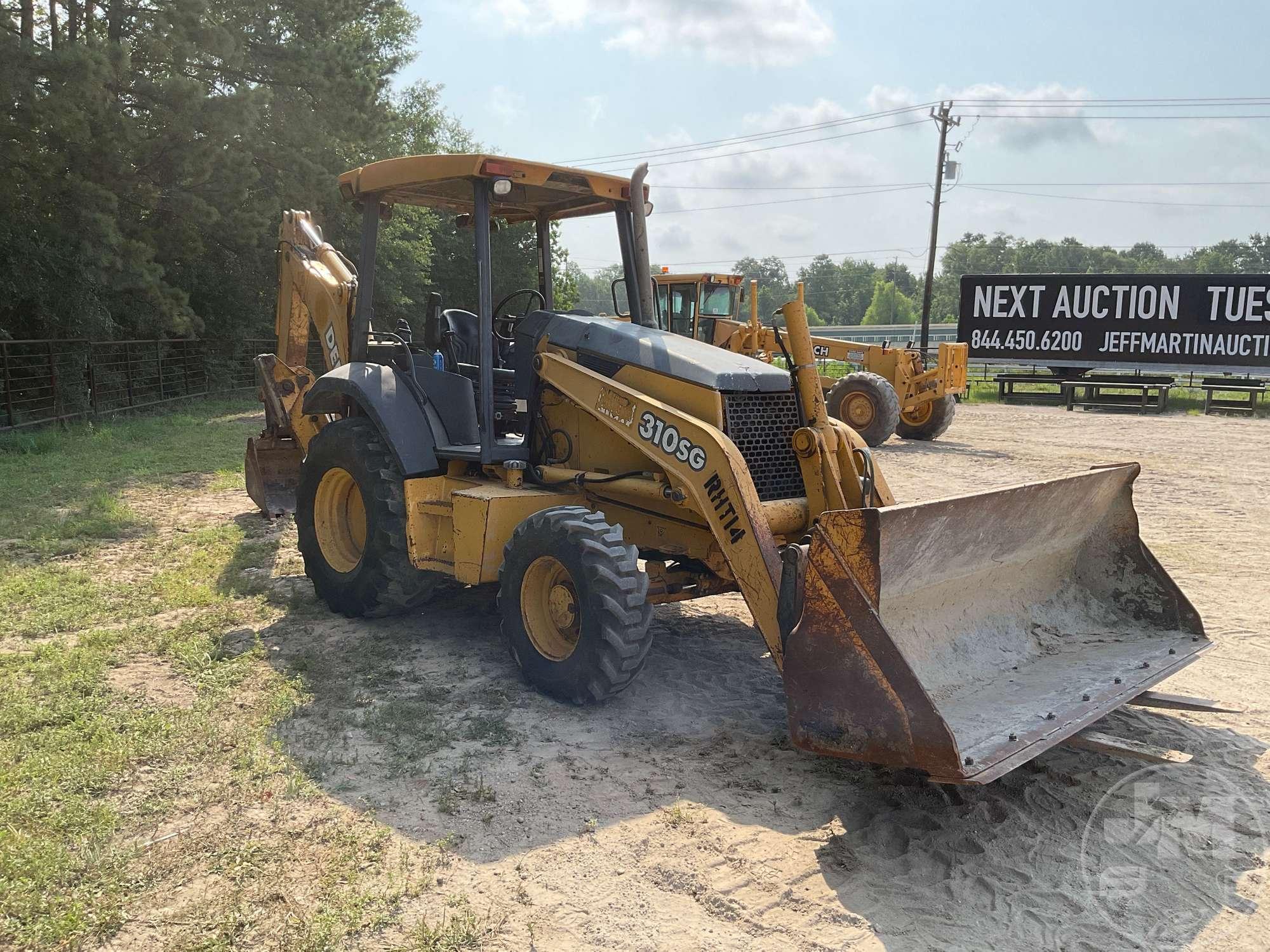 2004 DEERE 310SG 4X4 LOADER BACKHOE SN: T0310SG940401