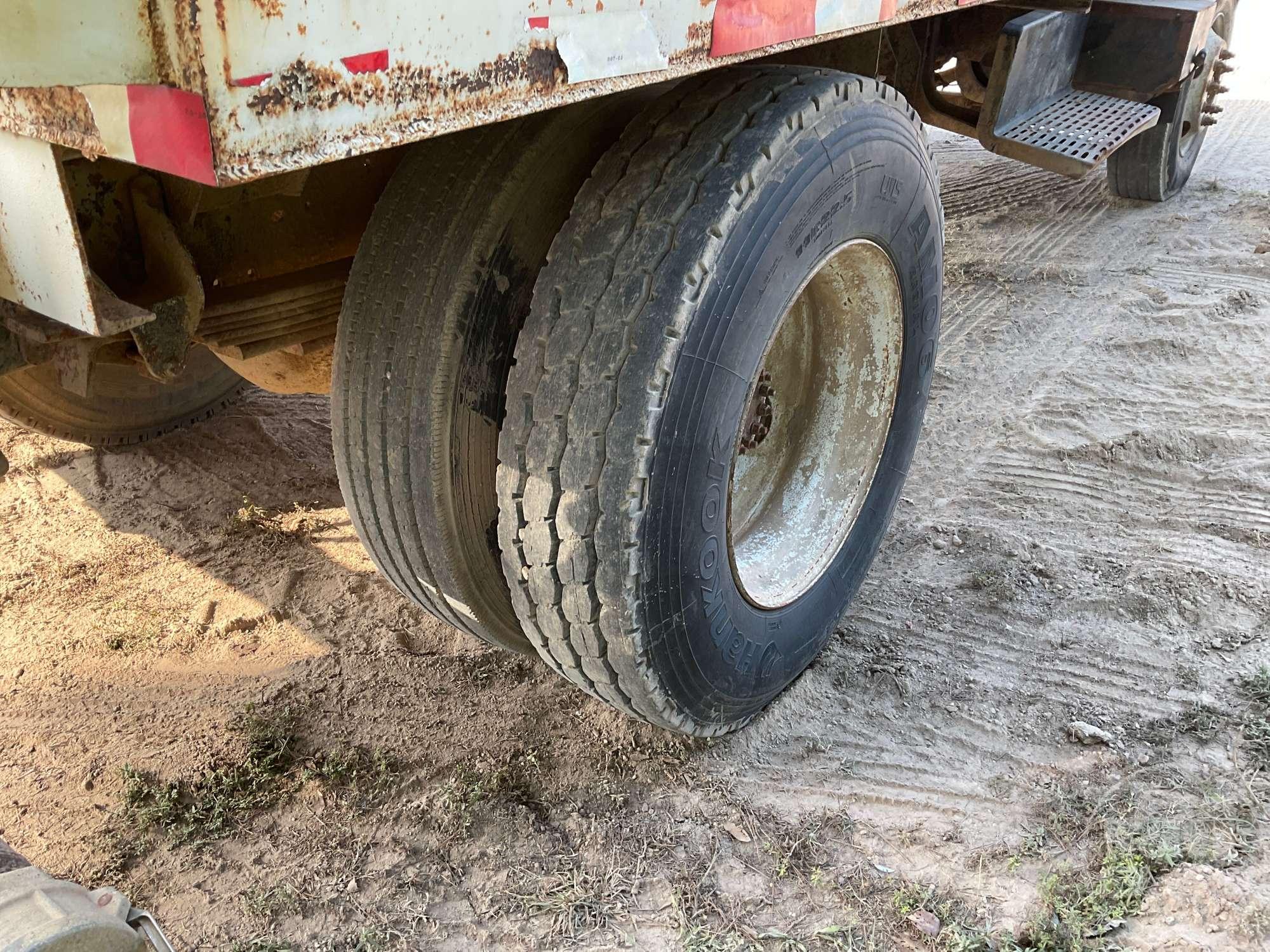 1998 GMC C7500 SINGLE AXLE WATER TRUCK VIN: 1GDM7H1C2WJ519876