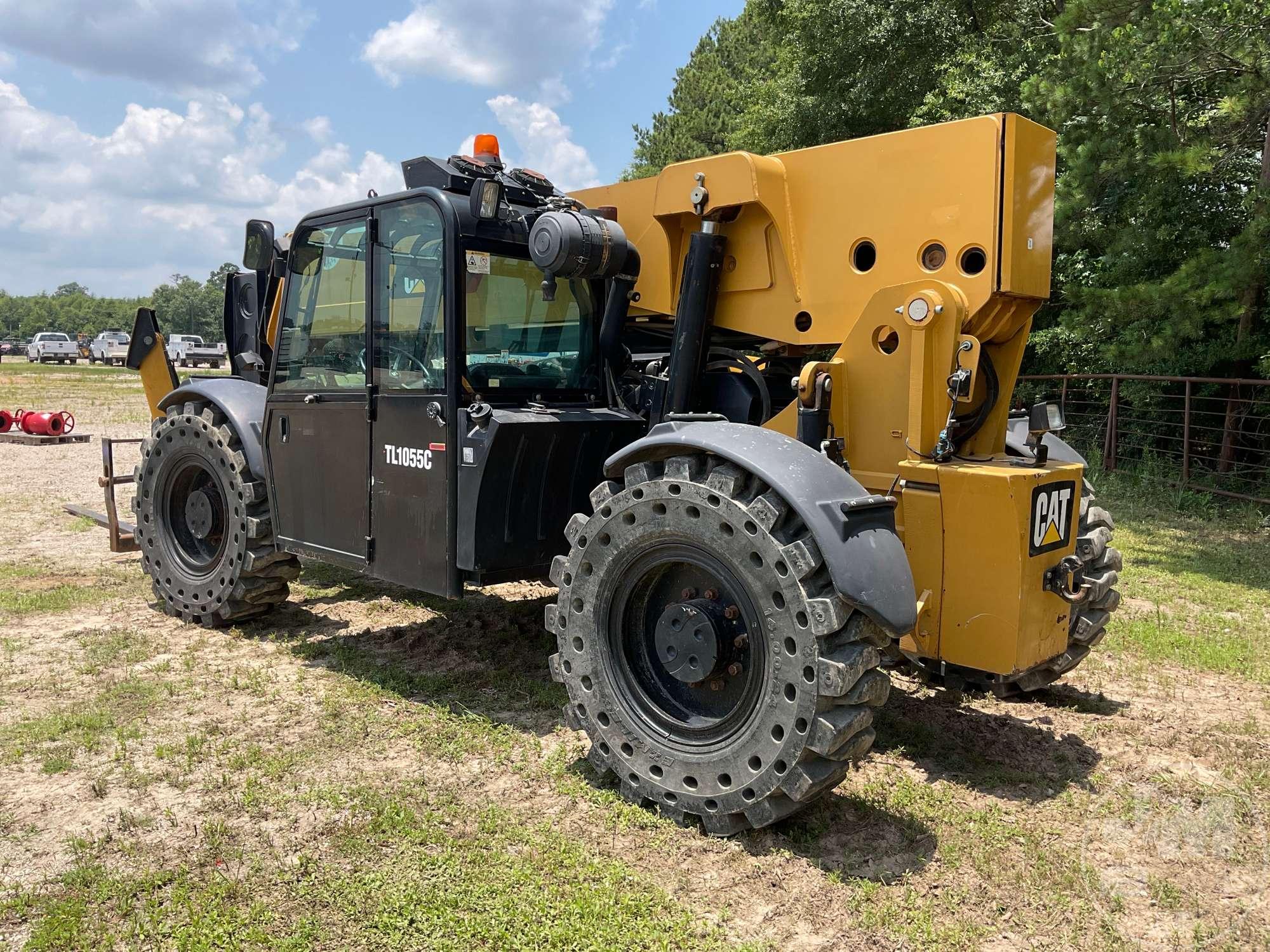 2015 CATERPILLAR TL1055C TELESCOPIC FORKLIFT SN: KDE01579