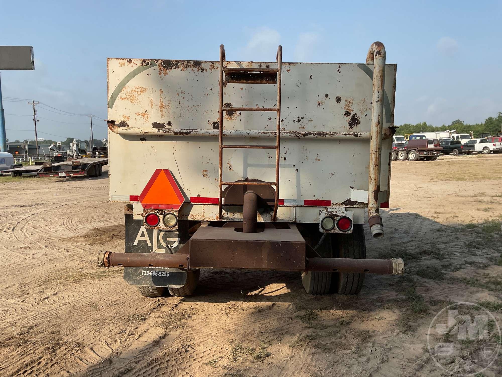 1998 GMC C7500 SINGLE AXLE WATER TRUCK VIN: 1GDM7H1C2WJ519876