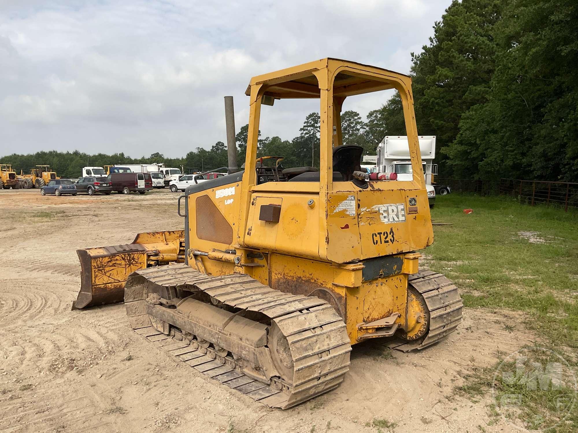 2004 DEERE 550H CRAWLER TRACTOR SN: T0550HX927113