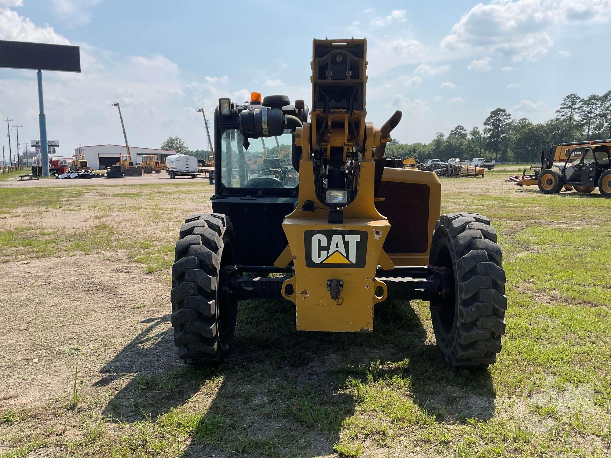 2015 CATERPILLAR TL642C TELESCOPIC FORKLIFT SN: THG01471