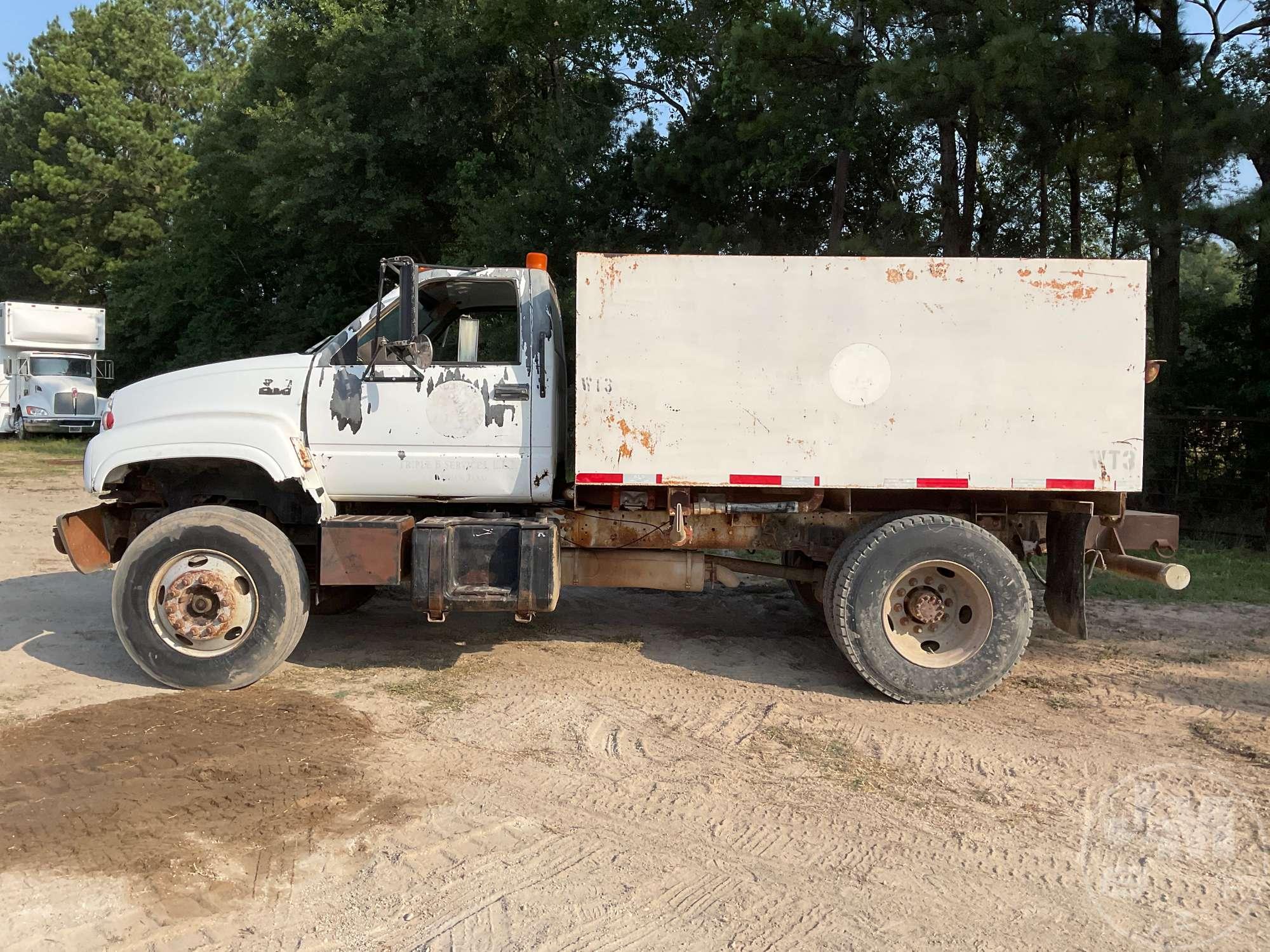 1998 GMC C7500 SINGLE AXLE WATER TRUCK VIN: 1GDM7H1C2WJ519876