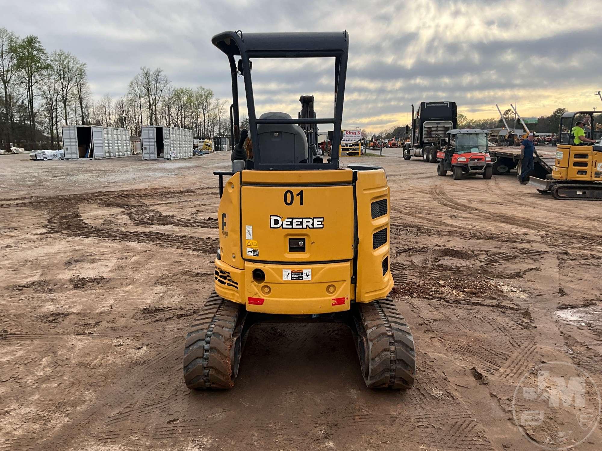 2019 DEERE 26G MINI EXCAVATOR SN: 1FF026GXEKK265239