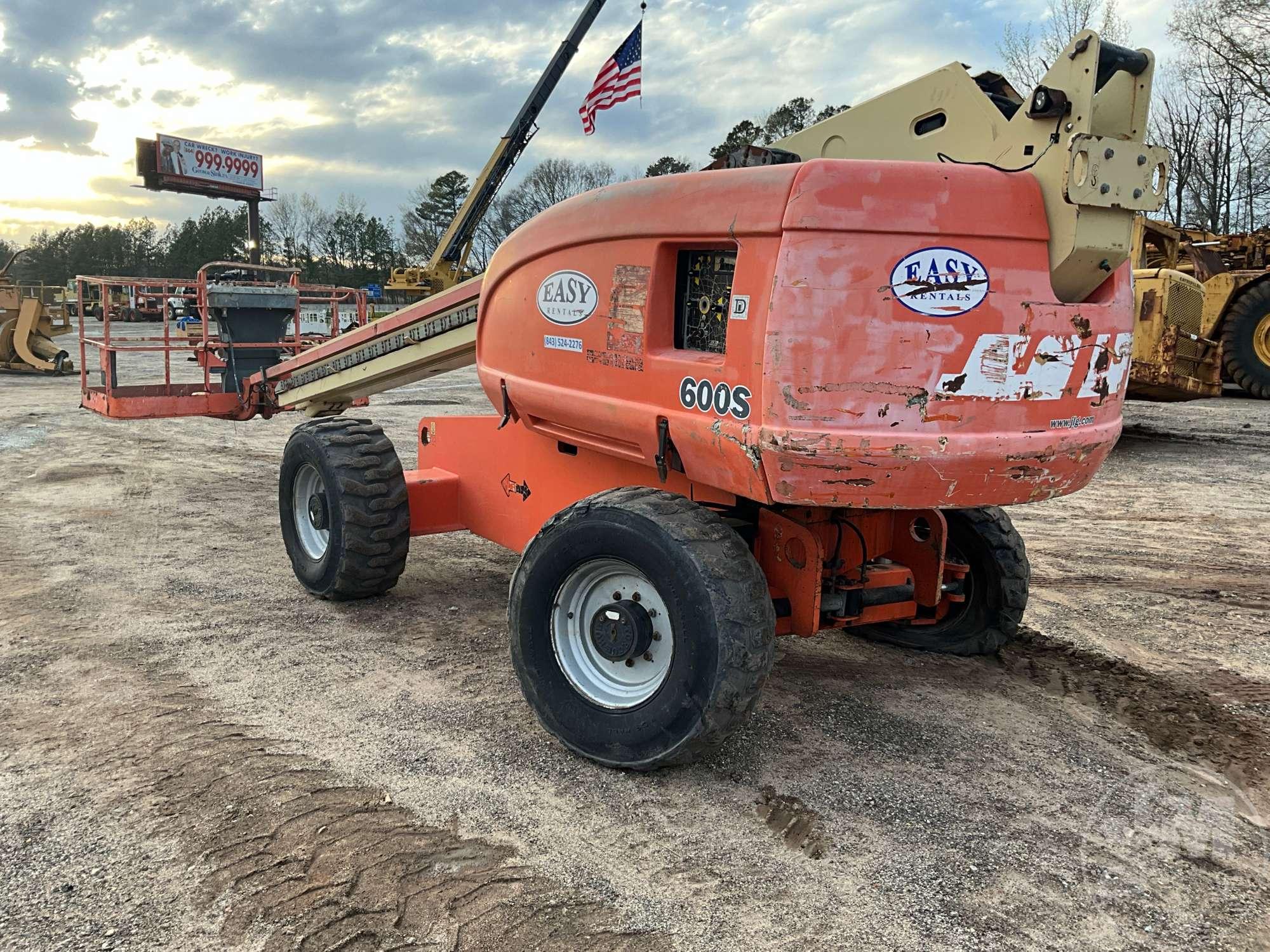 2005 JLG 600S AERIAL LIFTS SN: 0300087816