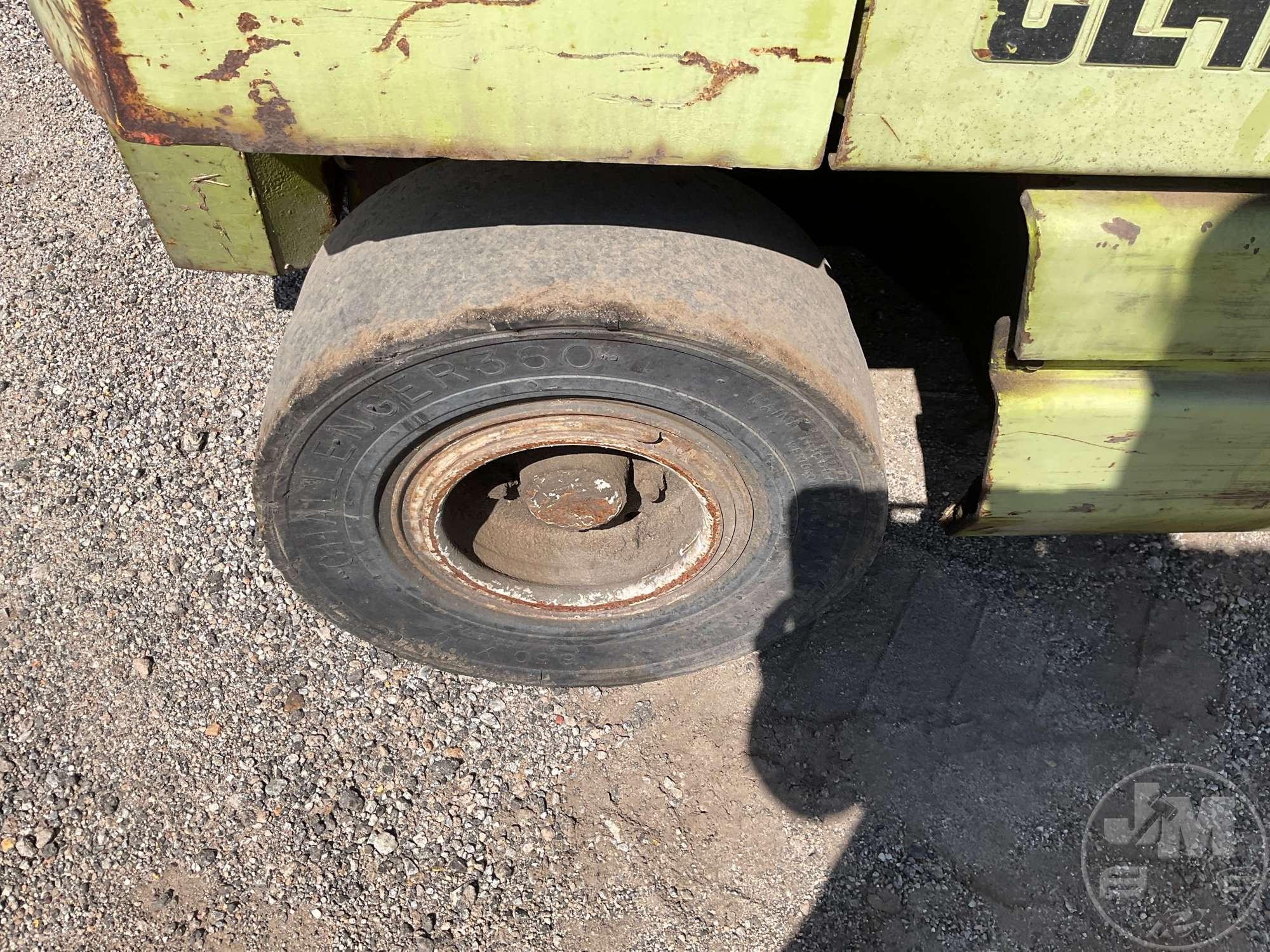 CLARK CPS25MB CUSHION TIRE FORKLIFT SN: GP138MB04026966