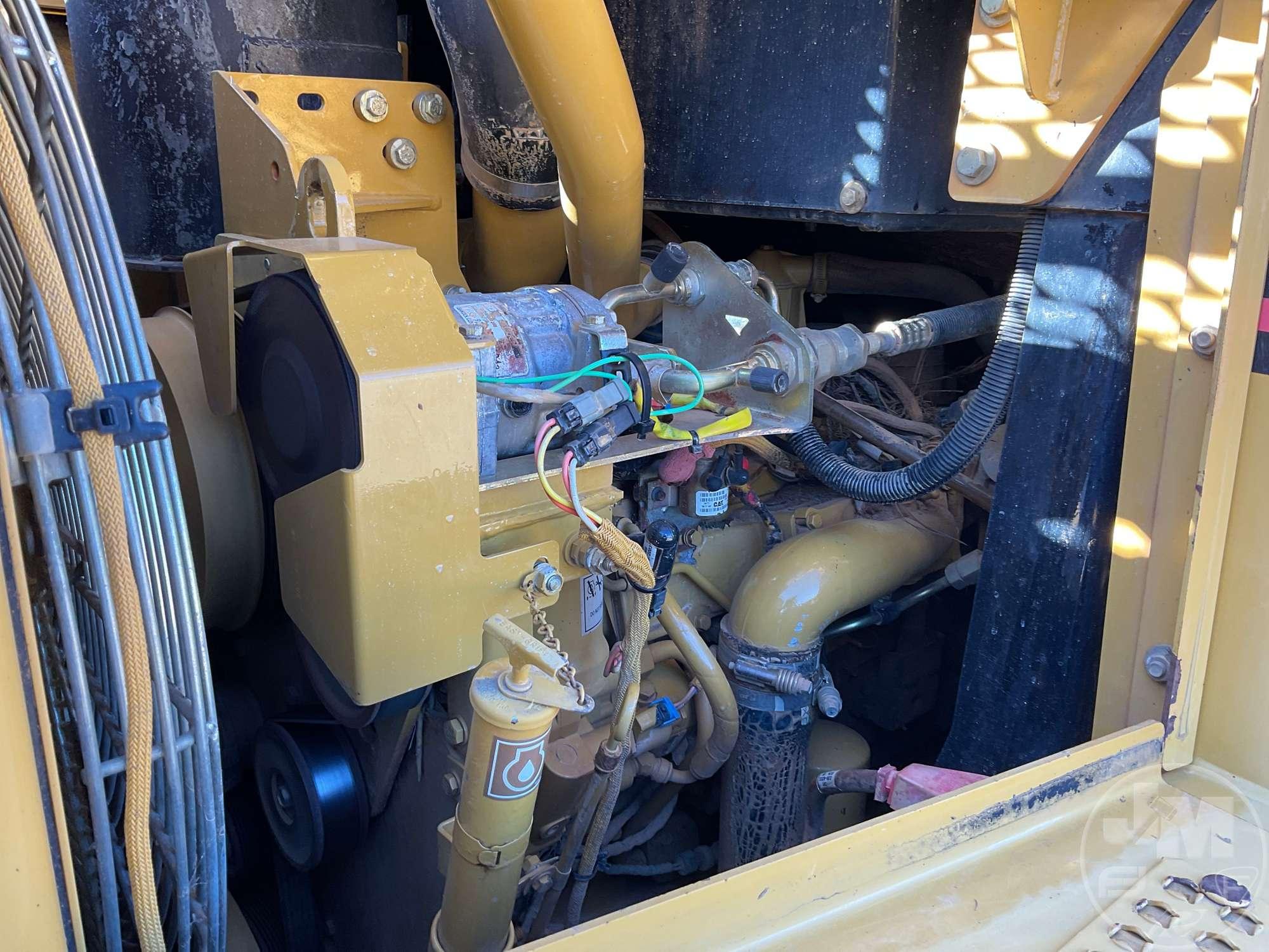 2004 CATERPILLAR 953C CRAWLER LOADER SN: CAT0953CHBBX00285