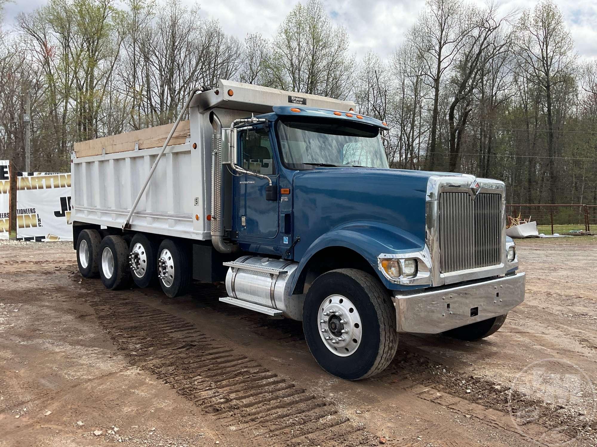 2011 INTERNATIONAL 9900I QUAD AXLE DUMP TRUCK VIN: RVA67080324201508