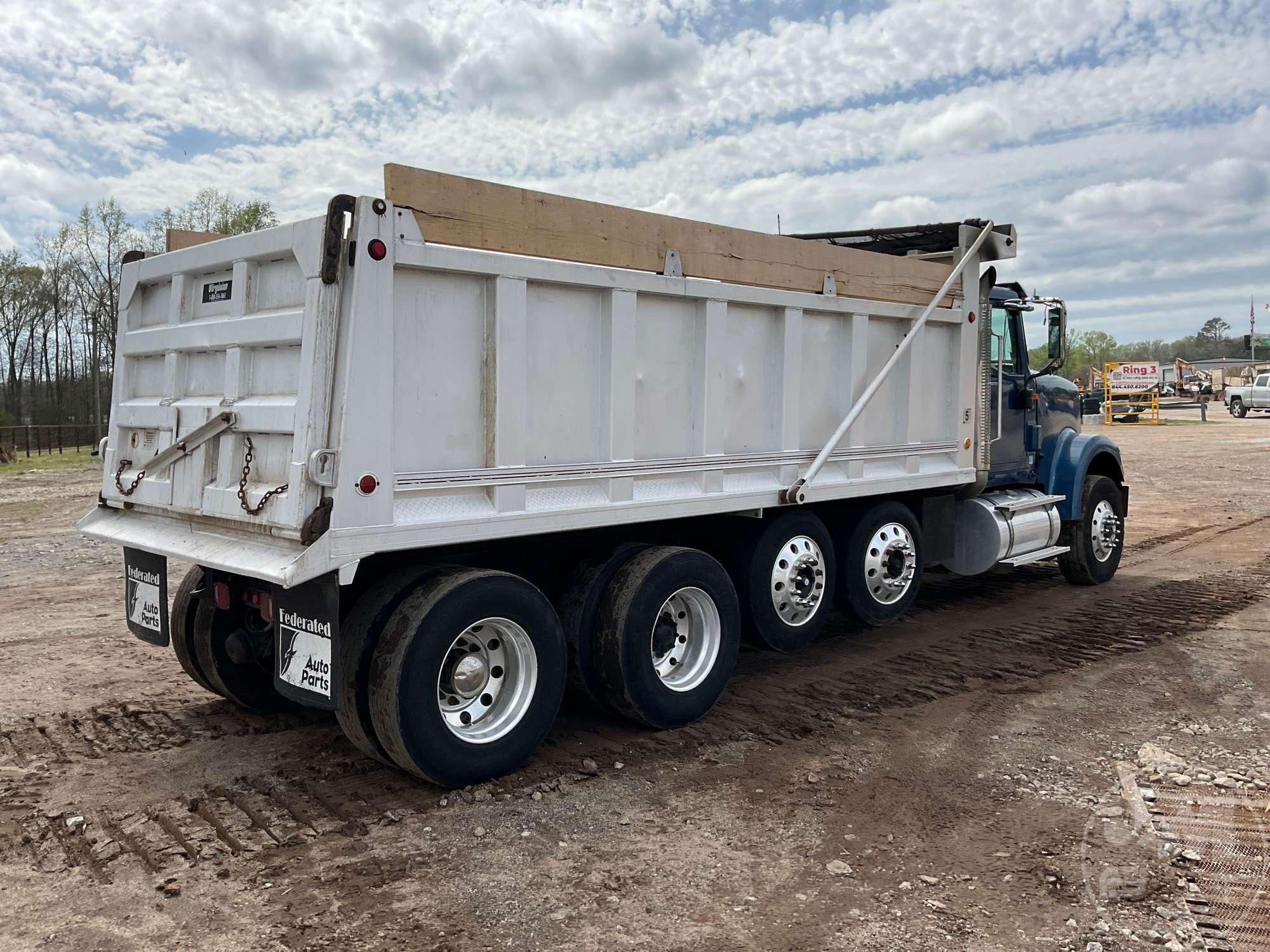 2011 INTERNATIONAL 9900I QUAD AXLE DUMP TRUCK VIN: RVA67080324201508